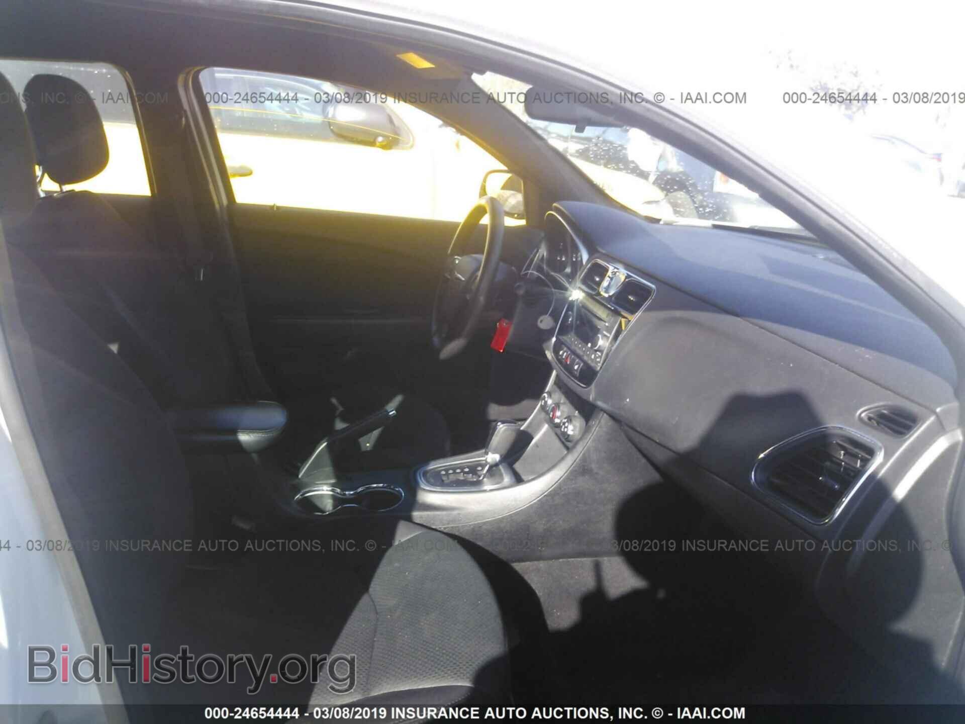 2012 CHRYSLER 200 - VIN: 1C3CCBAB5CN191426 - Фото 5