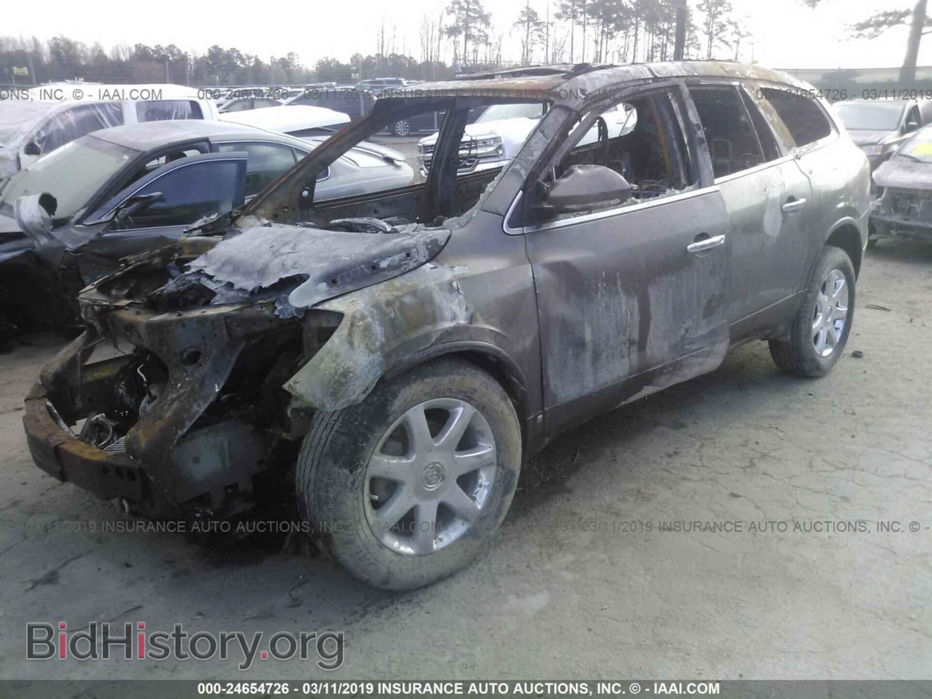 2008 BUICK ENCLAVE - VIN: 5GAEV23728J124211 - Фото 2