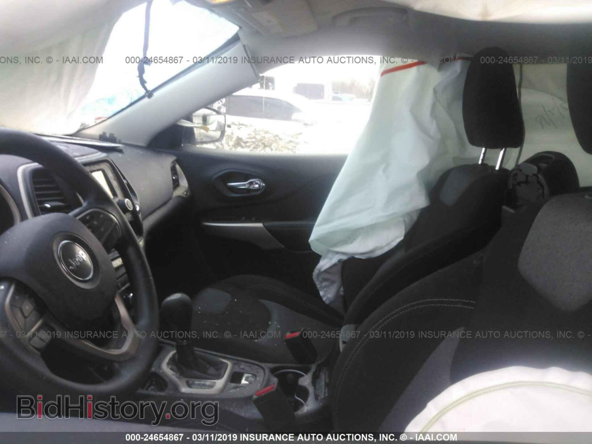 2018 JEEP CHEROKEE - VIN: 1C4PJLCB3JD566206 - Photo 5