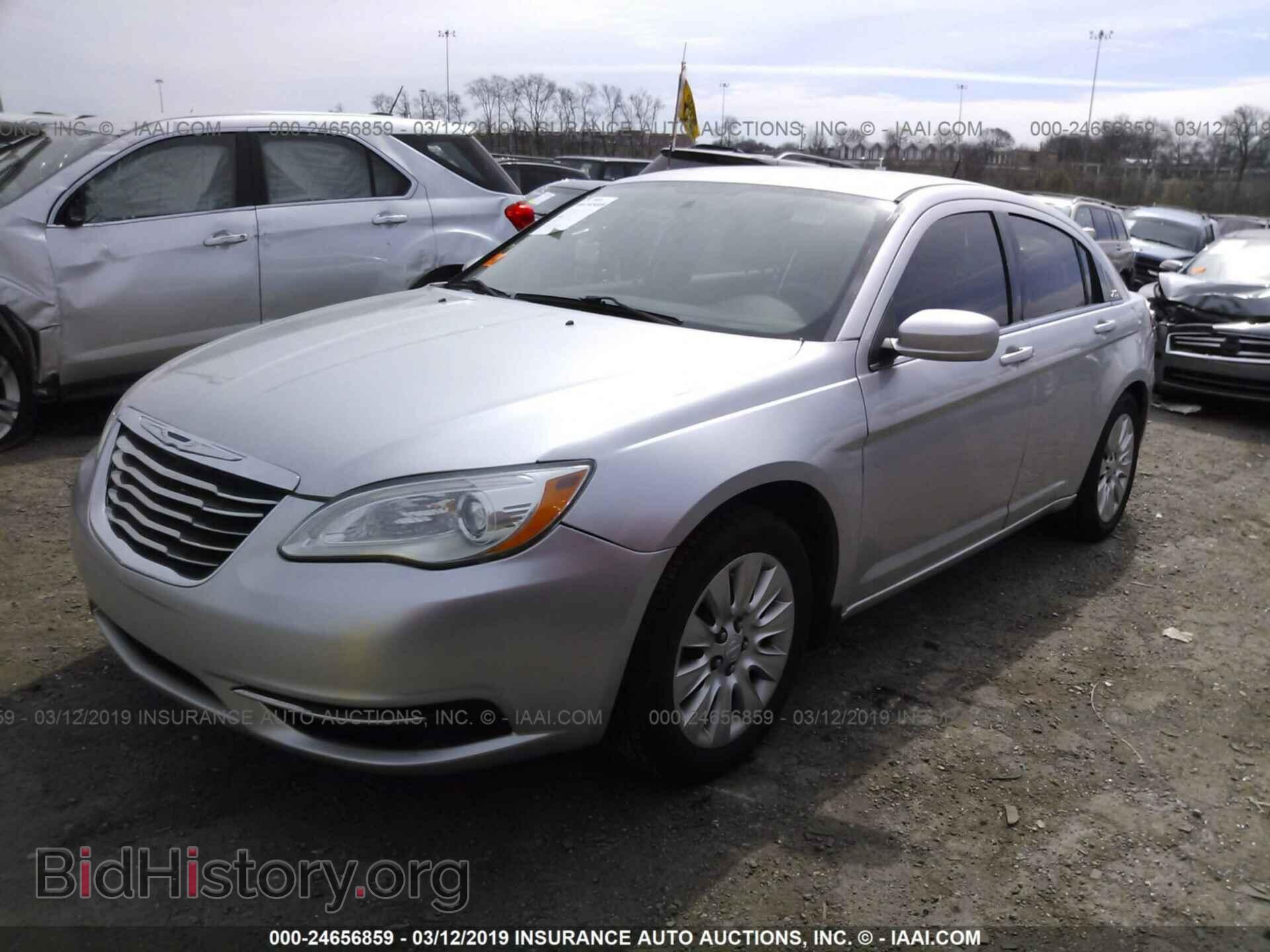 2012 CHRYSLER 200 - VIN: 1C3CCBAB2CN188550 - Фото 2
