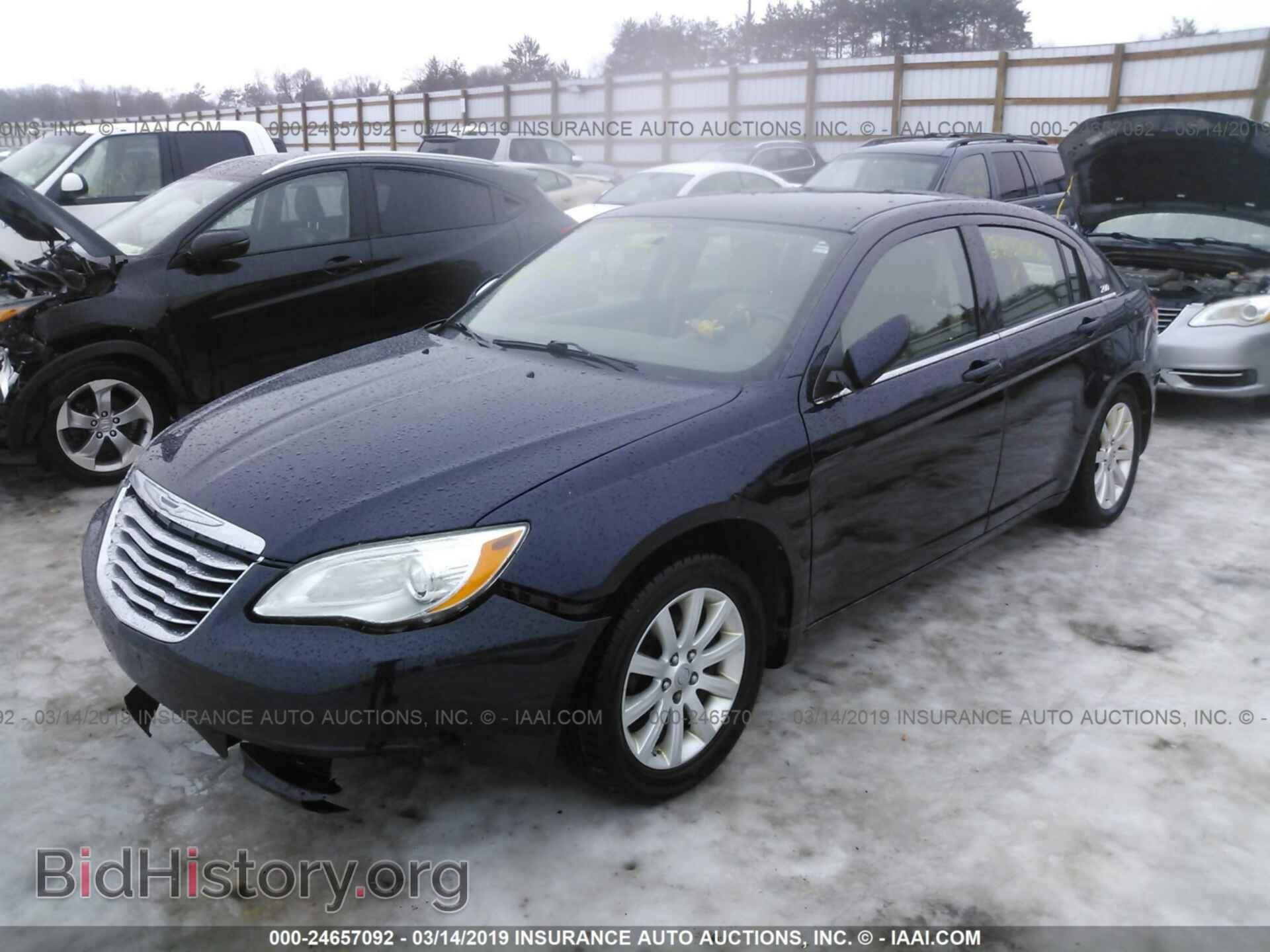 2011 CHRYSLER 200 - VIN: 1C3BC1FB7BN511195 - Photo 2