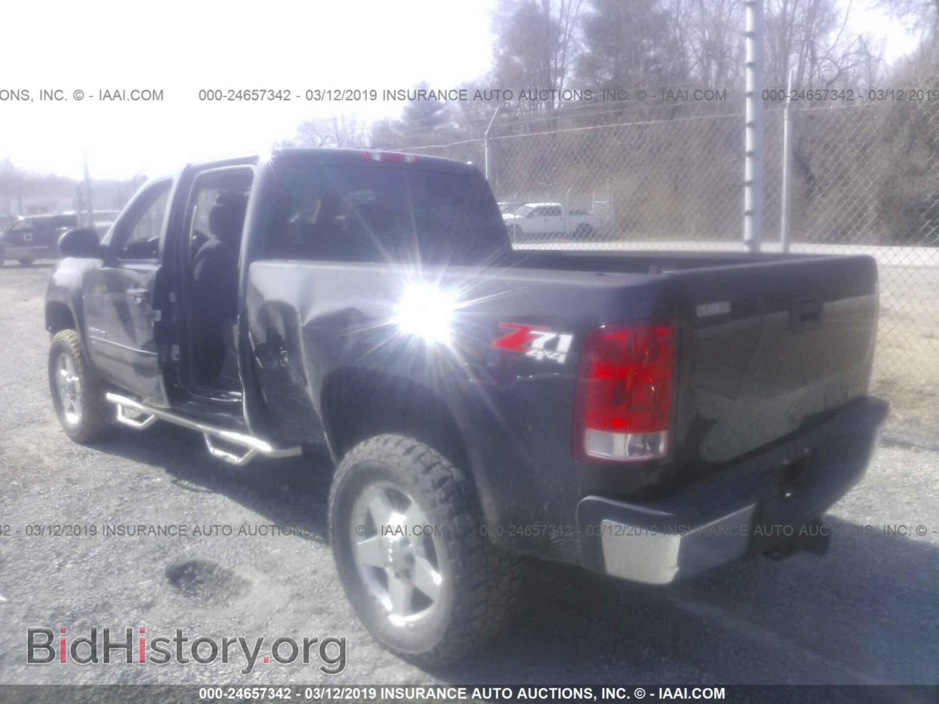2011 GMC SIERRA - VIN: 1GT120CG0BF223033 - Фото 3