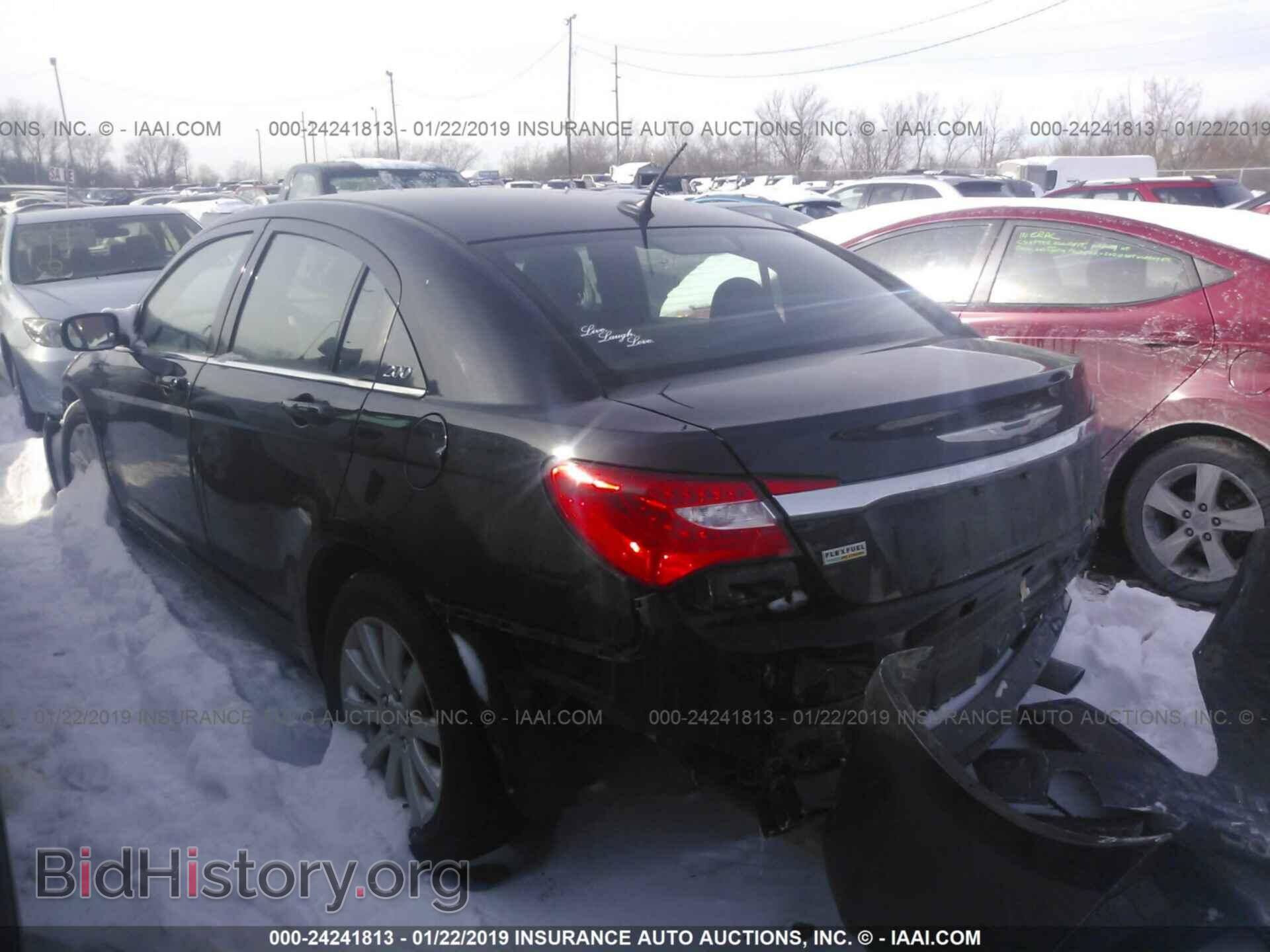 2013 CHRYSLER 200 - VIN: 1C3CCBBG1DN528167 - Photo 3