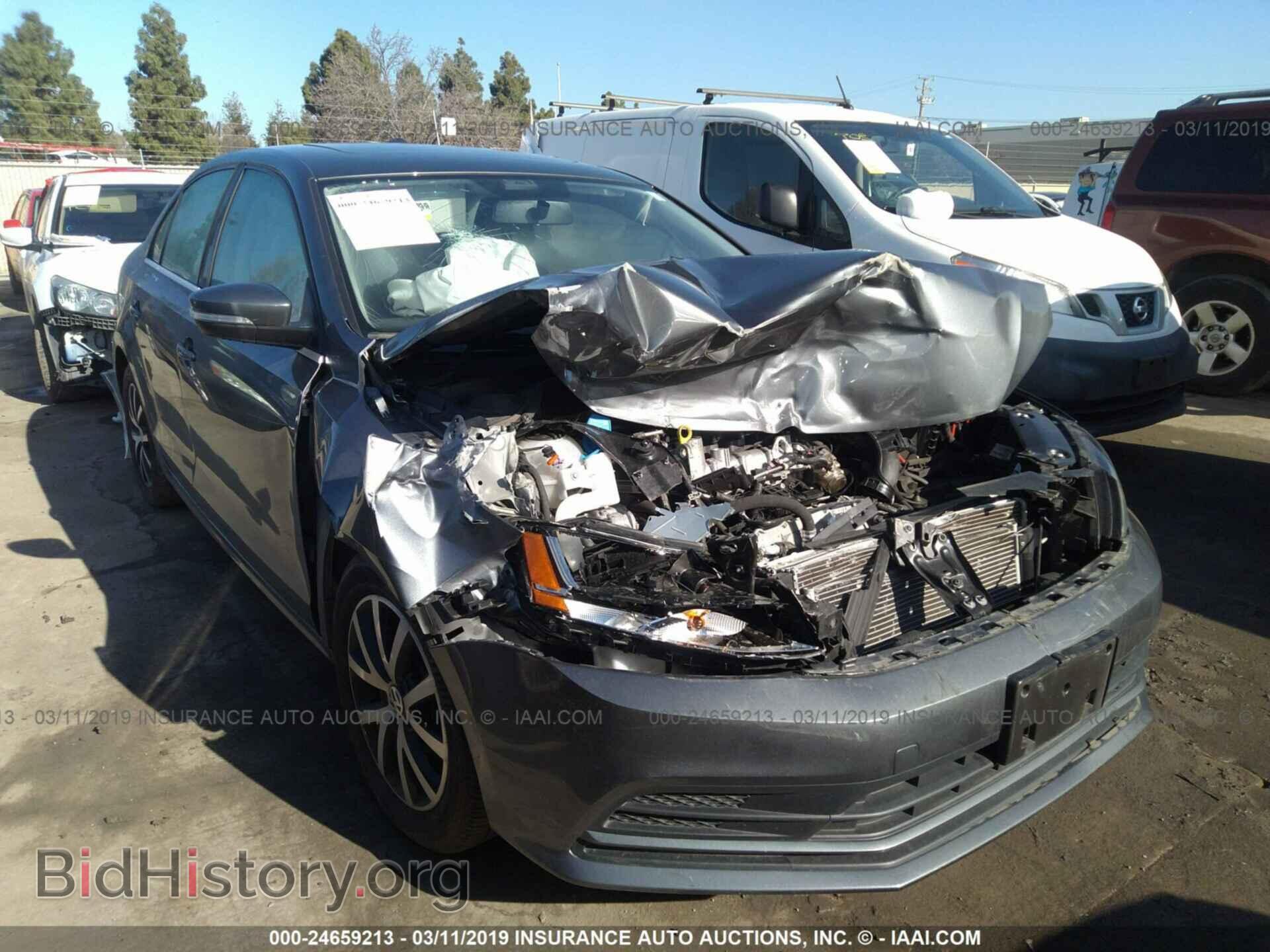 Фотография 3VWDB7AJ0HM324955 - VOLKSWAGEN JETTA 2017
