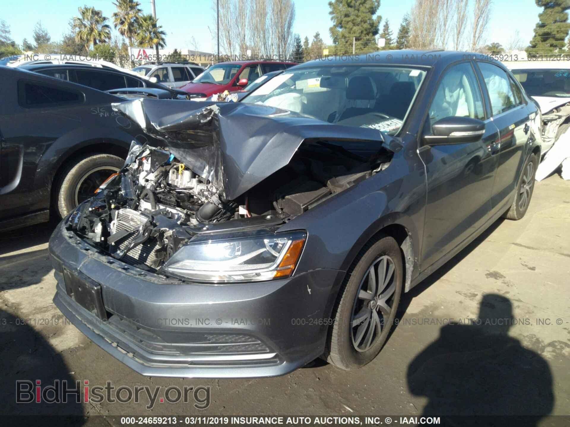 2017 VOLKSWAGEN JETTA - VIN: 3VWDB7AJ0HM324955 - Фото 2