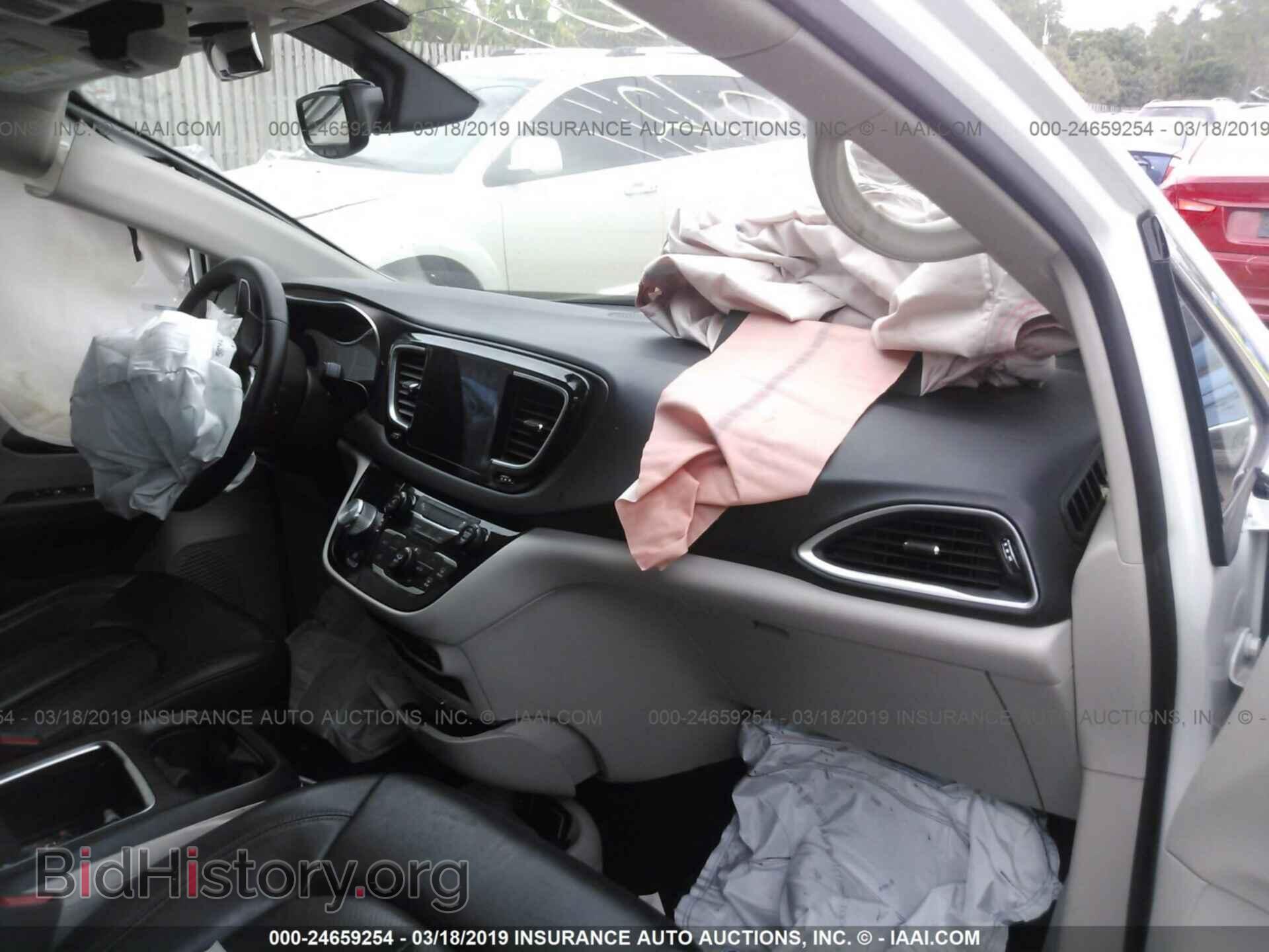 2017 CHRYSLER PACIFICA - VIN: 2C4RC1EG8HR680905 - Photo 5