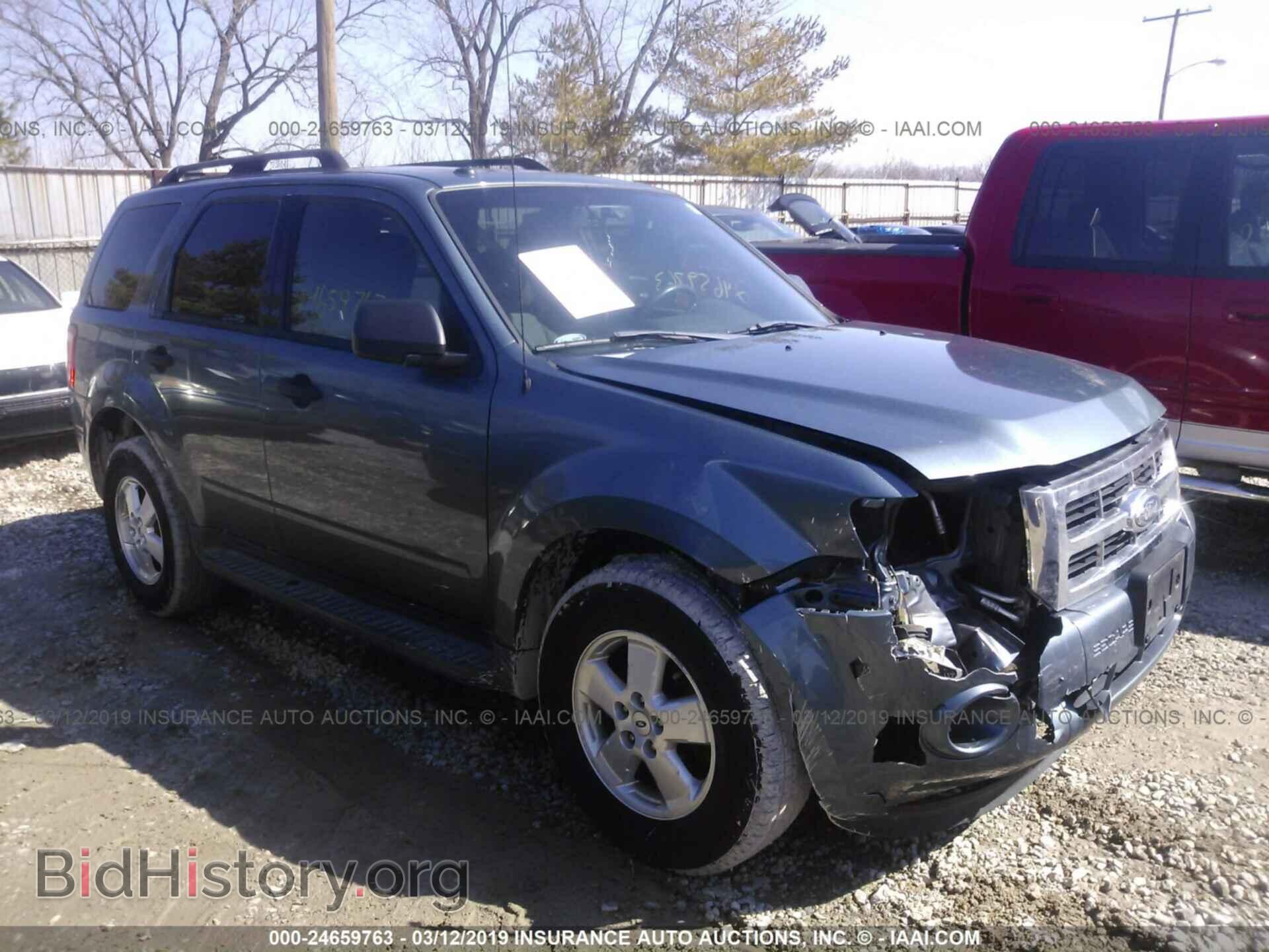 Photo 1FMCU0DG6BKA73529 - FORD ESCAPE 2011