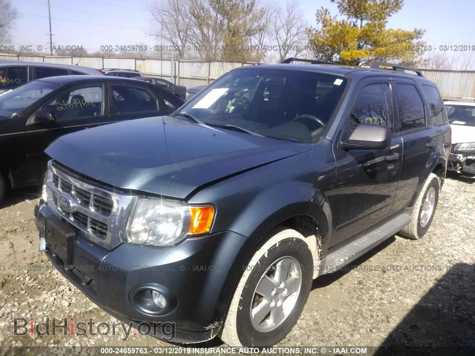 2011 FORD ESCAPE - VIN: 1FMCU0DG6BKA73529 - Фото 2