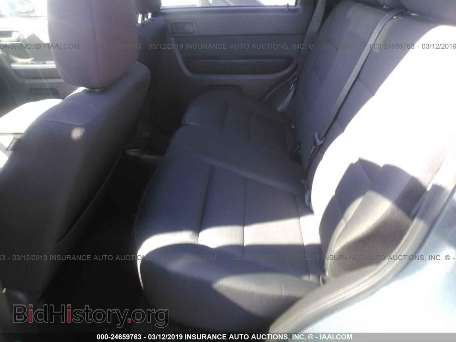 2011 FORD ESCAPE - VIN: 1FMCU0DG6BKA73529 - Фото 8