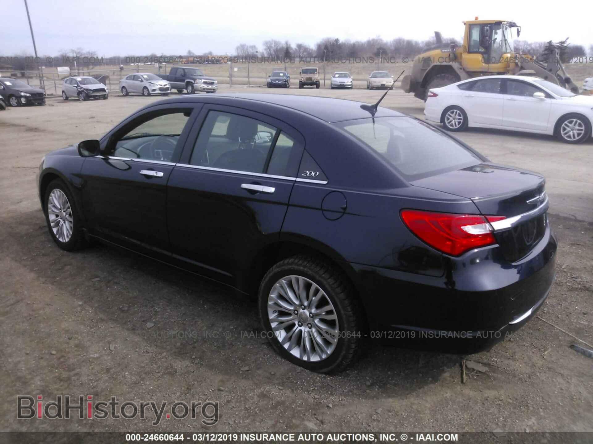 2011 CHRYSLER 200 - VIN: 1C3BC2FG2BN505662 - Photo 3