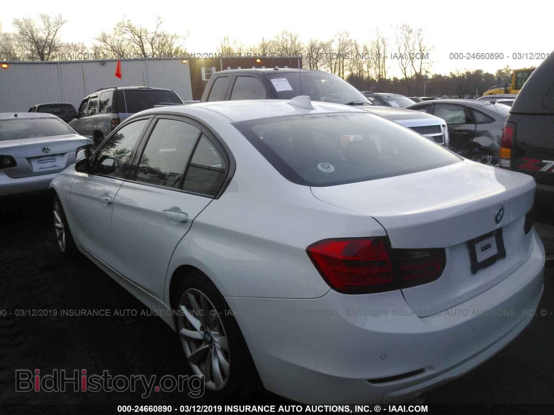 2015 BMW 320 - VIN: WBA3C3G51FNT52892 - Фото 3