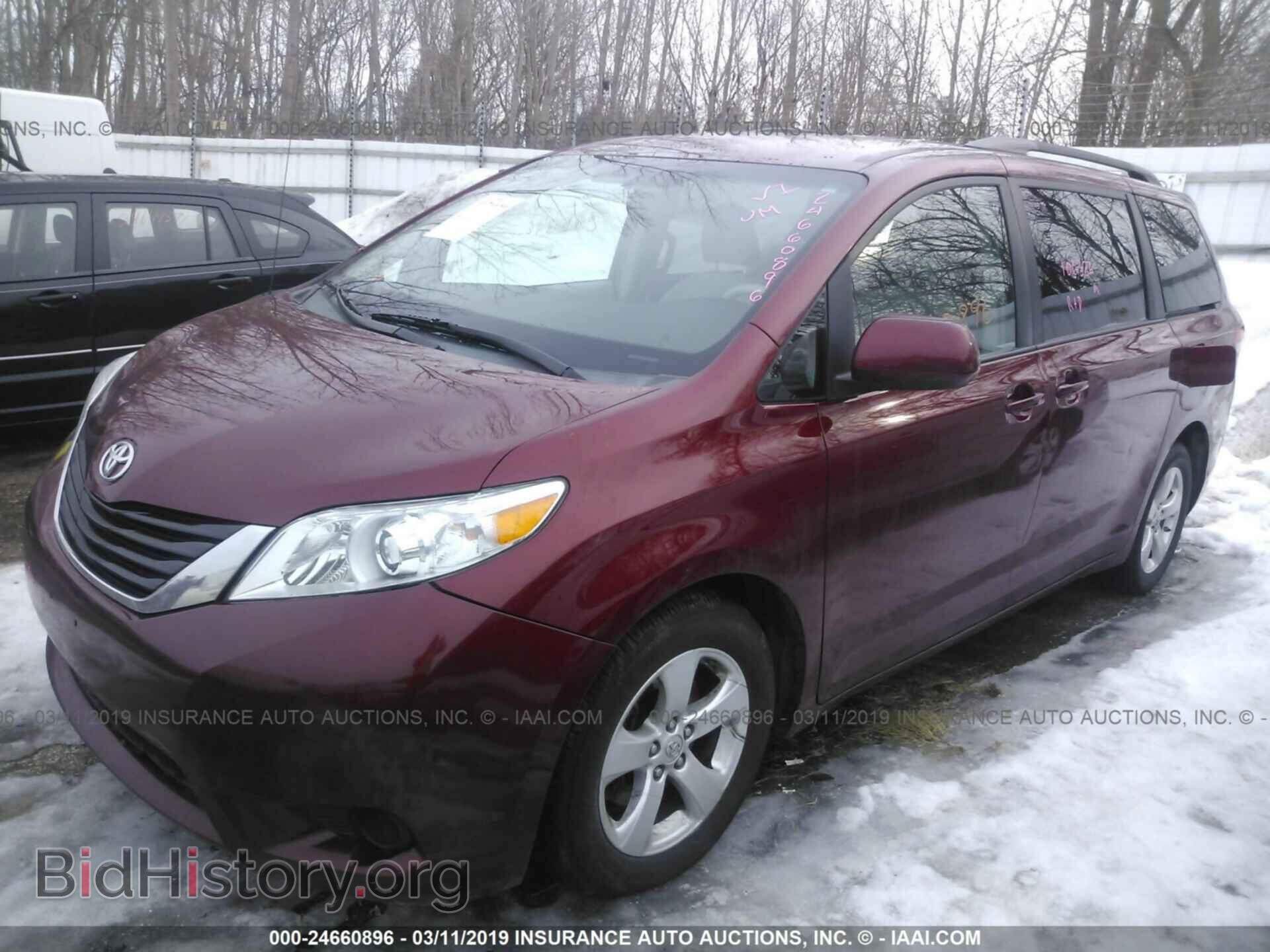 2013 TOYOTA SIENNA - VIN: 5TDKK3DC8DS290791 - Фото 2