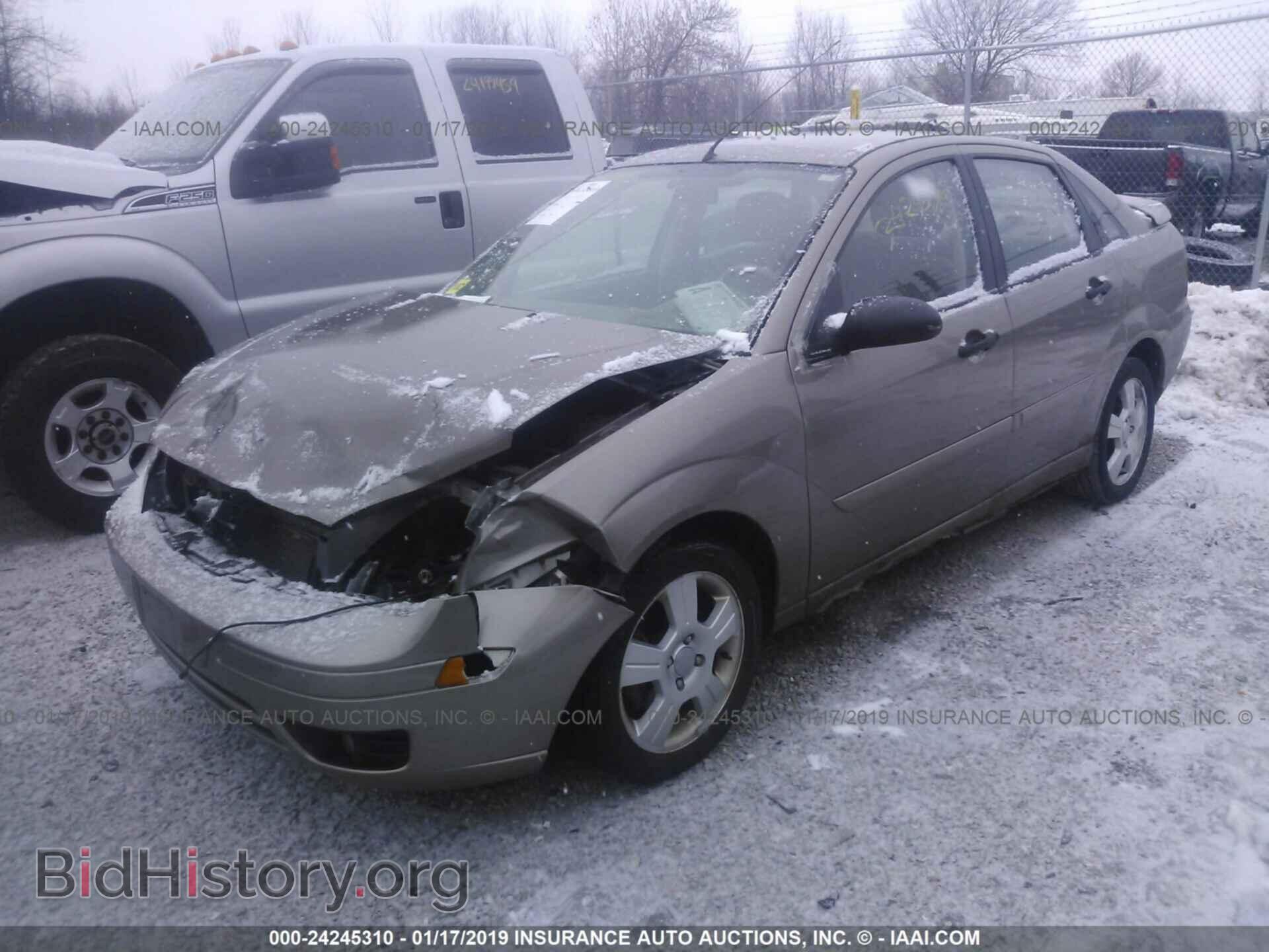 2005 FORD FOCUS - VIN: 1FAFP34NX5W210256 - Фото 2