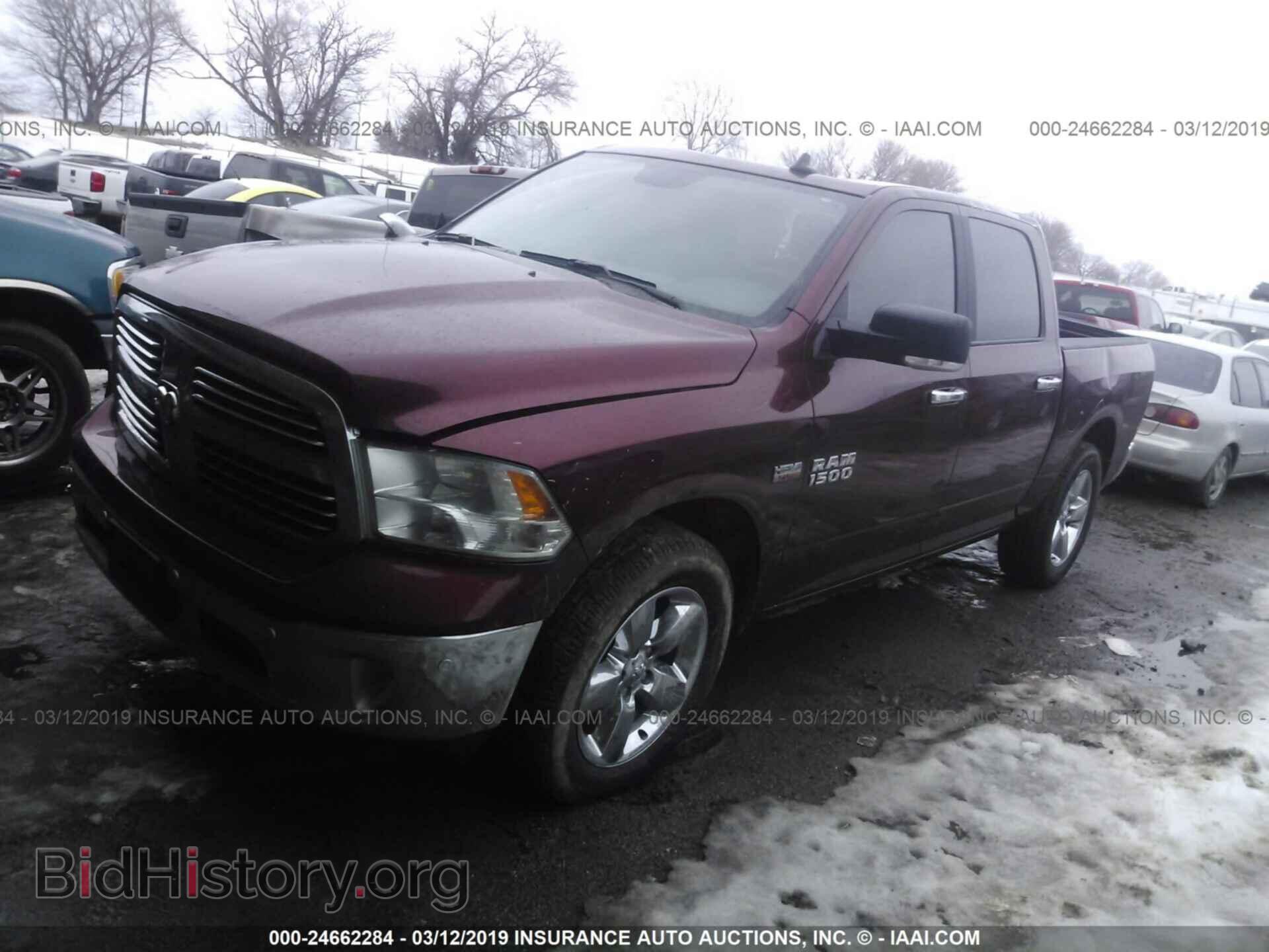 2017 RAM 1500 - VIN: 3C6RR7LT2HG565800 - Фото 2