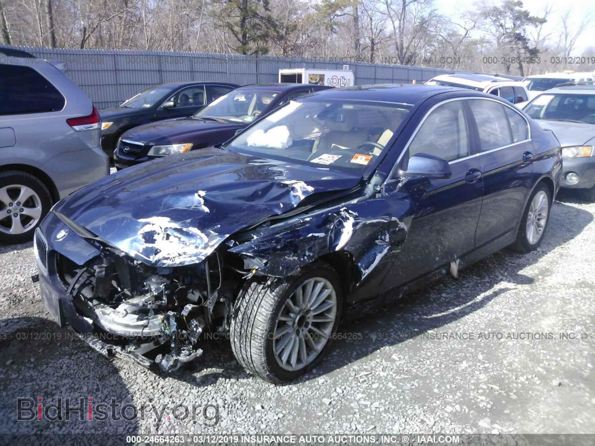 2011 BMW 535 - VIN: WBAFU7C56BC879372 - Фото 2
