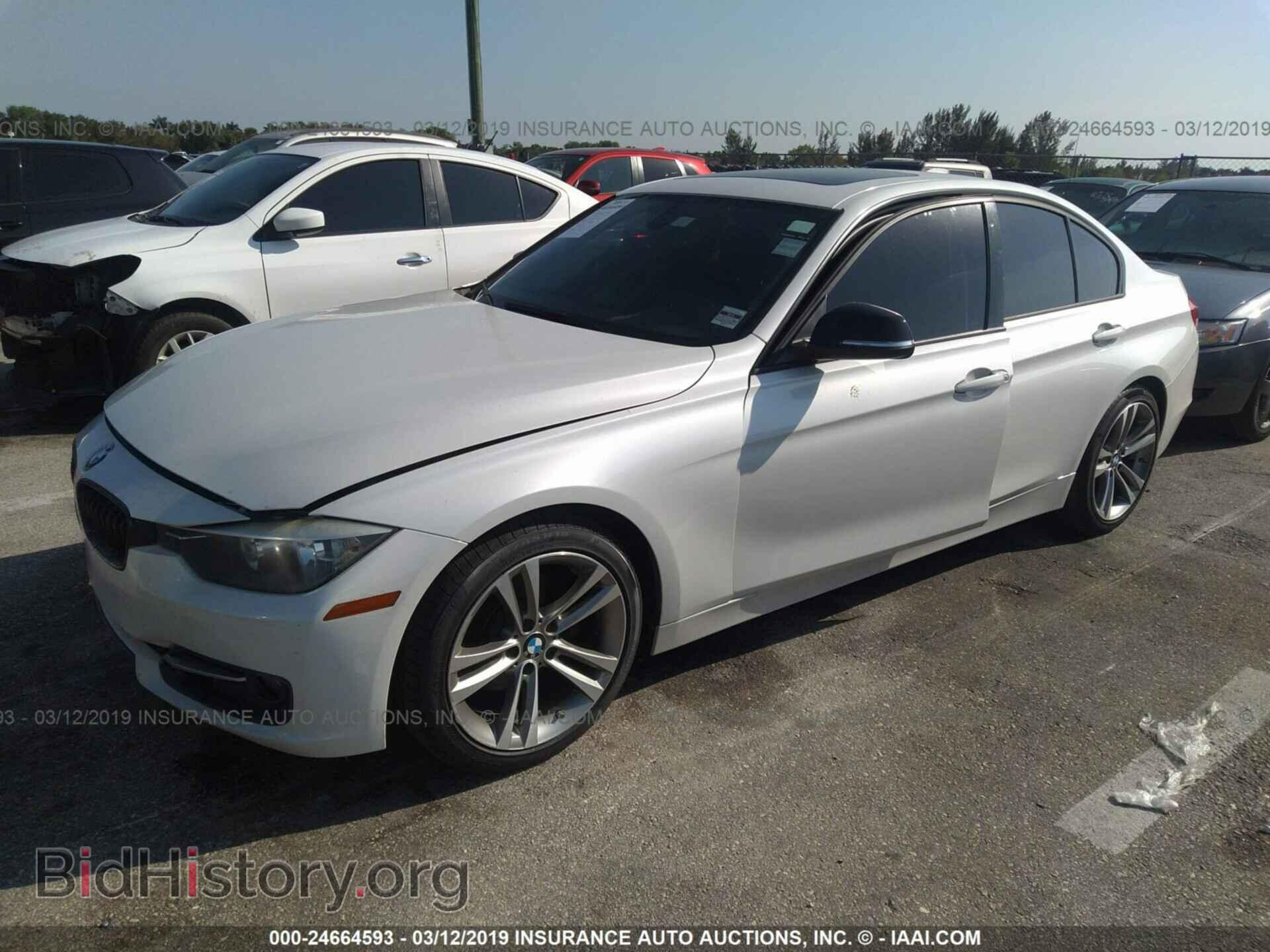 2013 BMW 328 - VIN: WBA3A5C50DF352610 - Фото 2