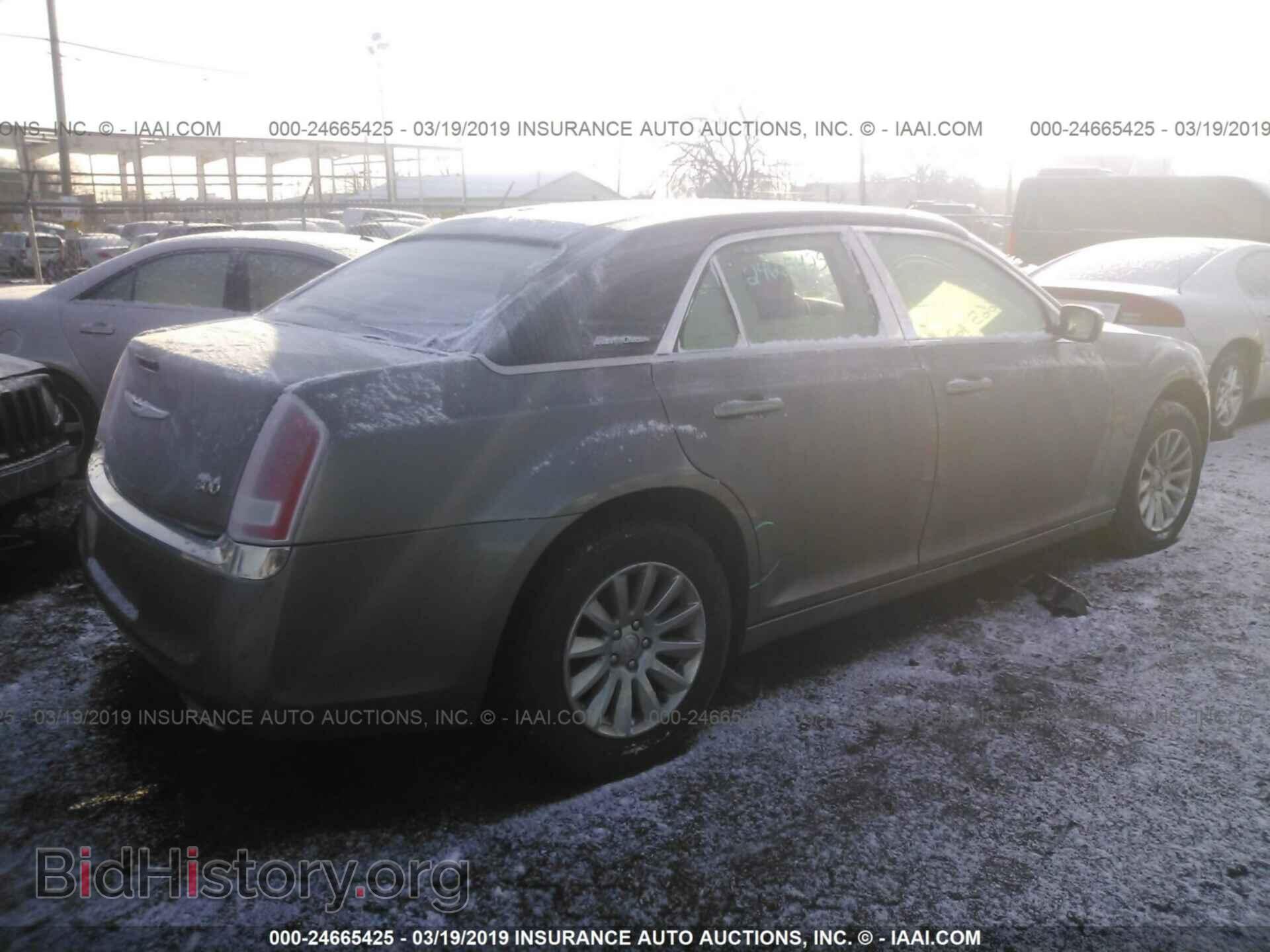 2011 CHRYSLER 300 - VIN: 2C3CA4CG2BH523212 - Фото 4