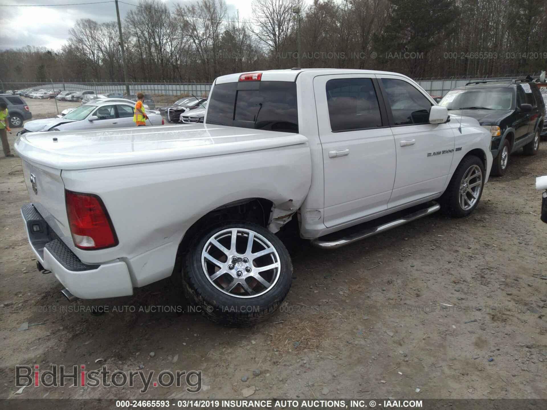 2011 DODGE RAM 1500 - VIN: 1D7RB1CT1BS559762 - Фото 4
