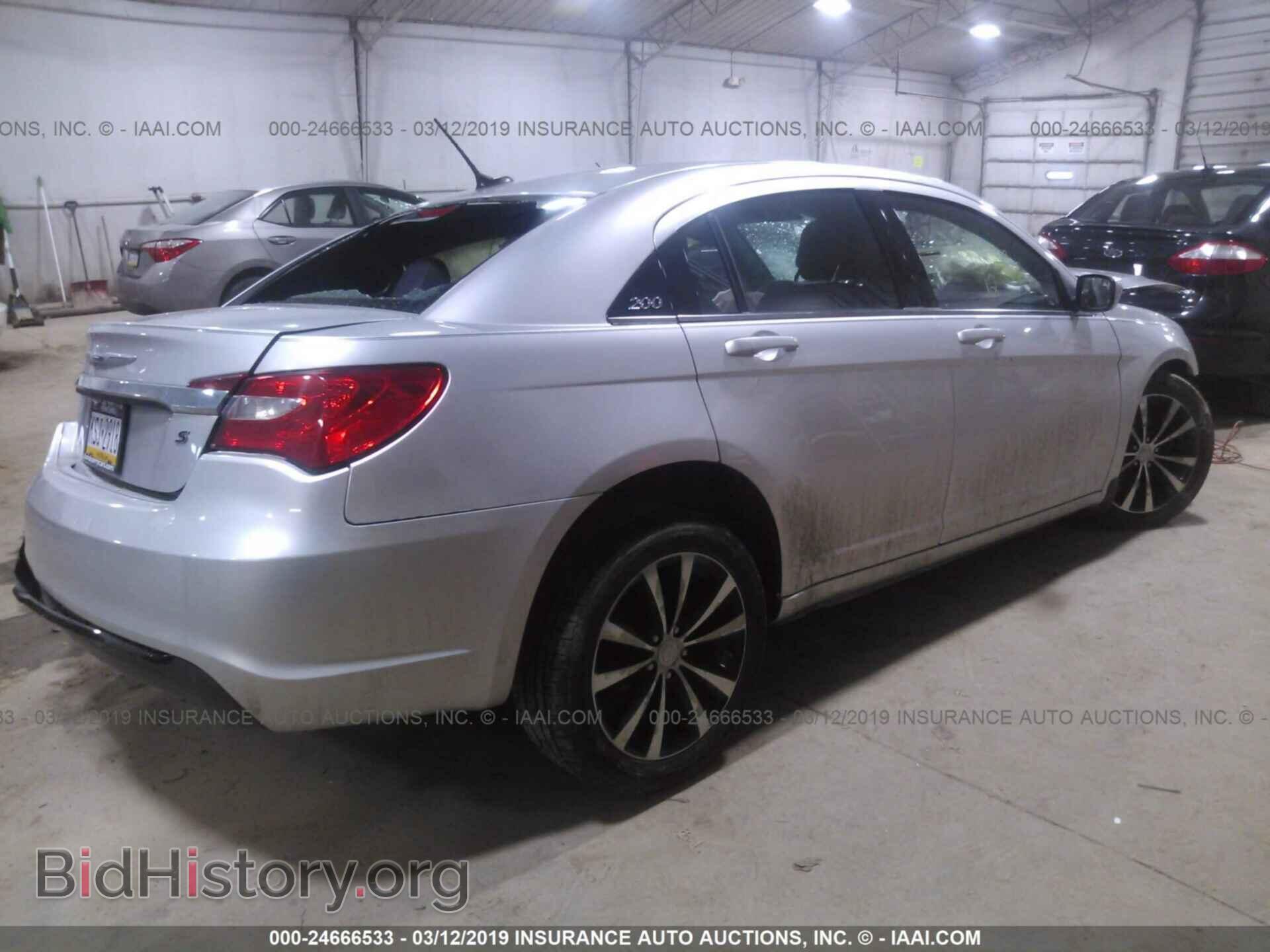 2012 CHRYSLER 200 - VIN: 1C3CCBBG8CN306630 - Фото 4