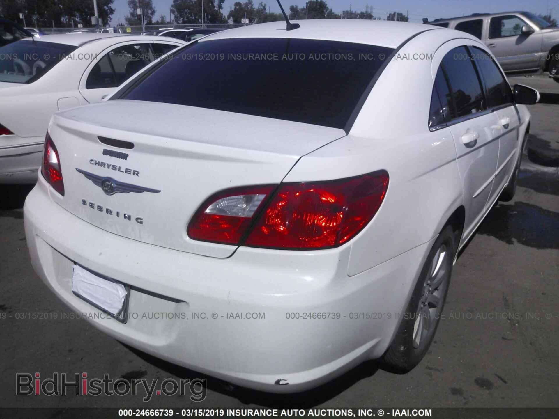 2010 CHRYSLER SEBRING - VIN: 1C3CC5FB0AN147759 - Фото 4