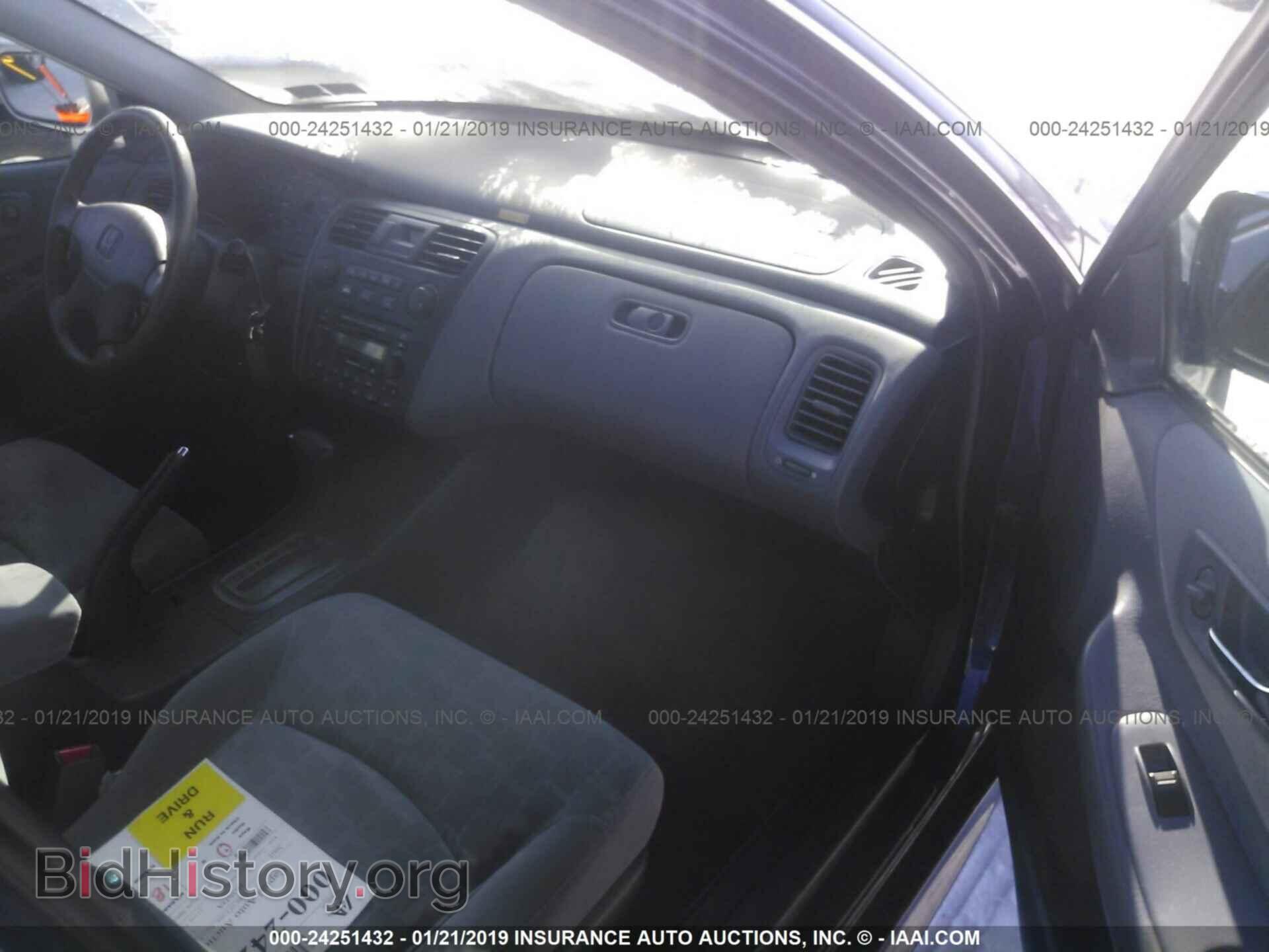 2017 DODGE CHALLENGER - VIN: 2C3CDZBT5HH558127 - Фото 5