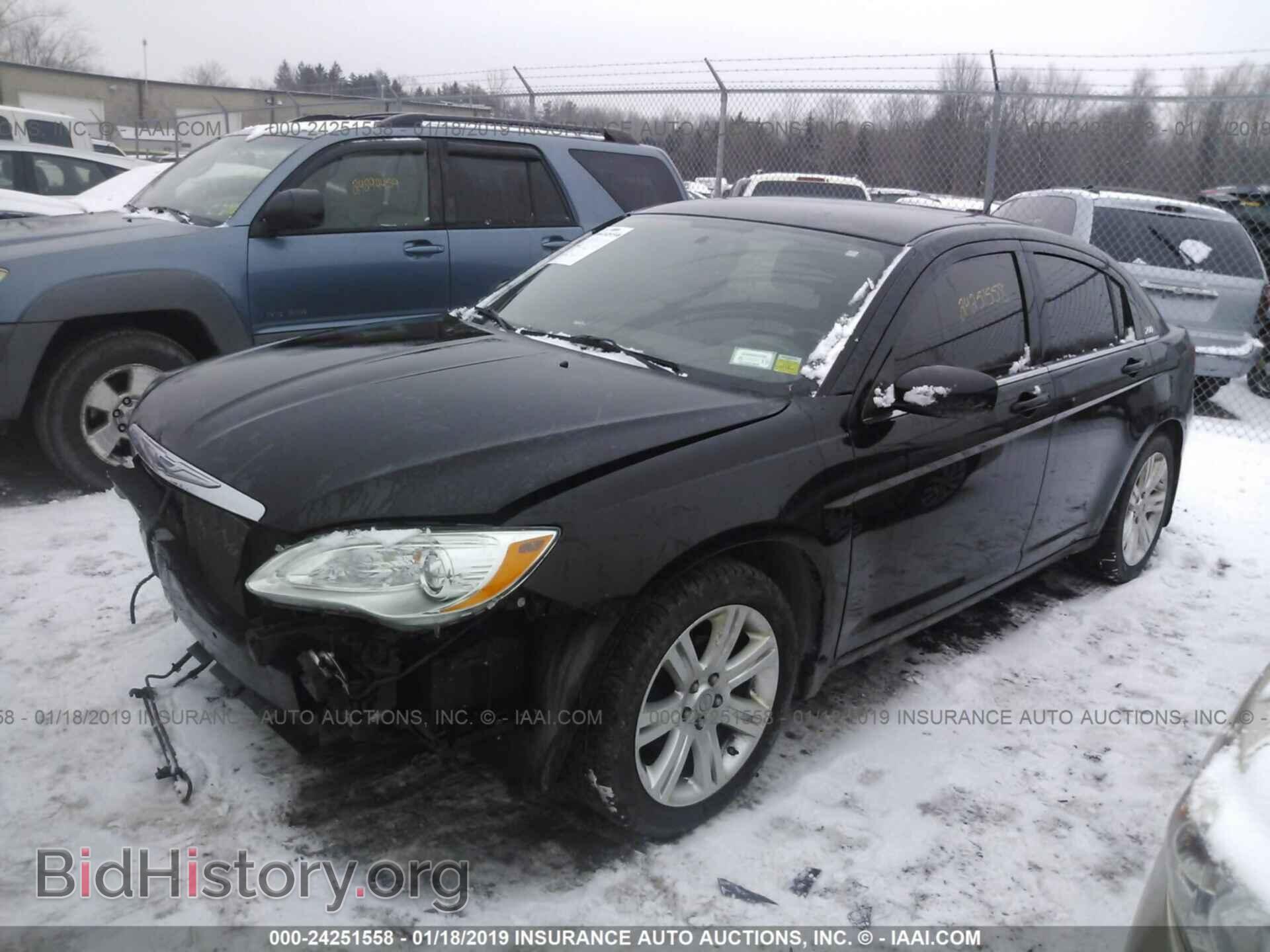 2012 CHRYSLER 200 - VIN: 1C3CCBBB9CN144205 - Фото 2