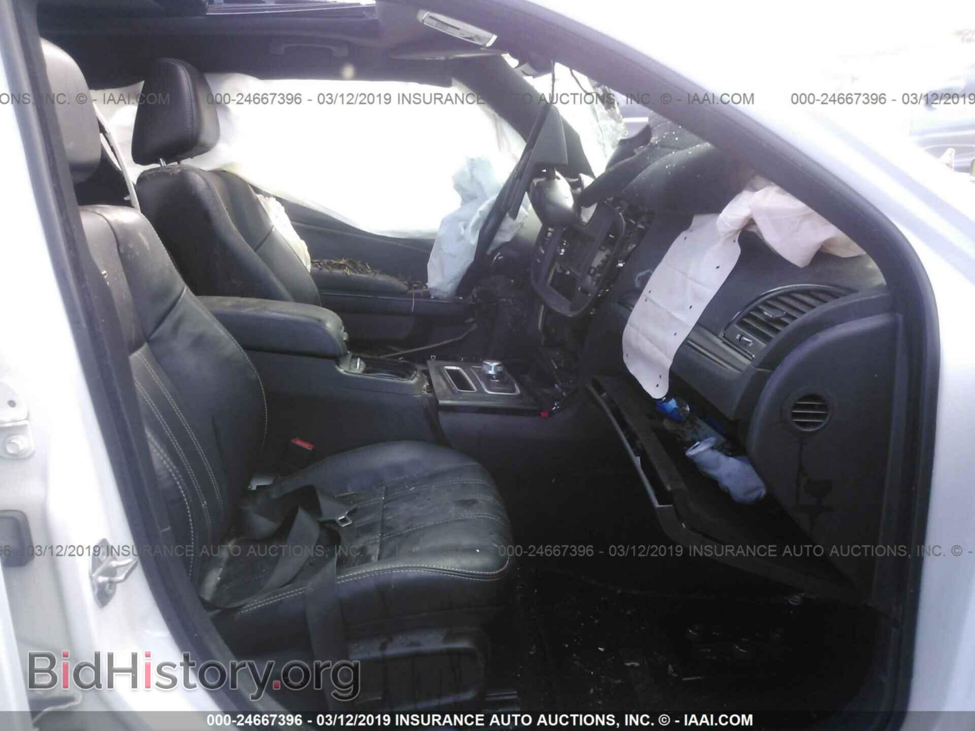2016 CHRYSLER 300 - VIN: 2C3CCABG2GH175722 - Photo 5
