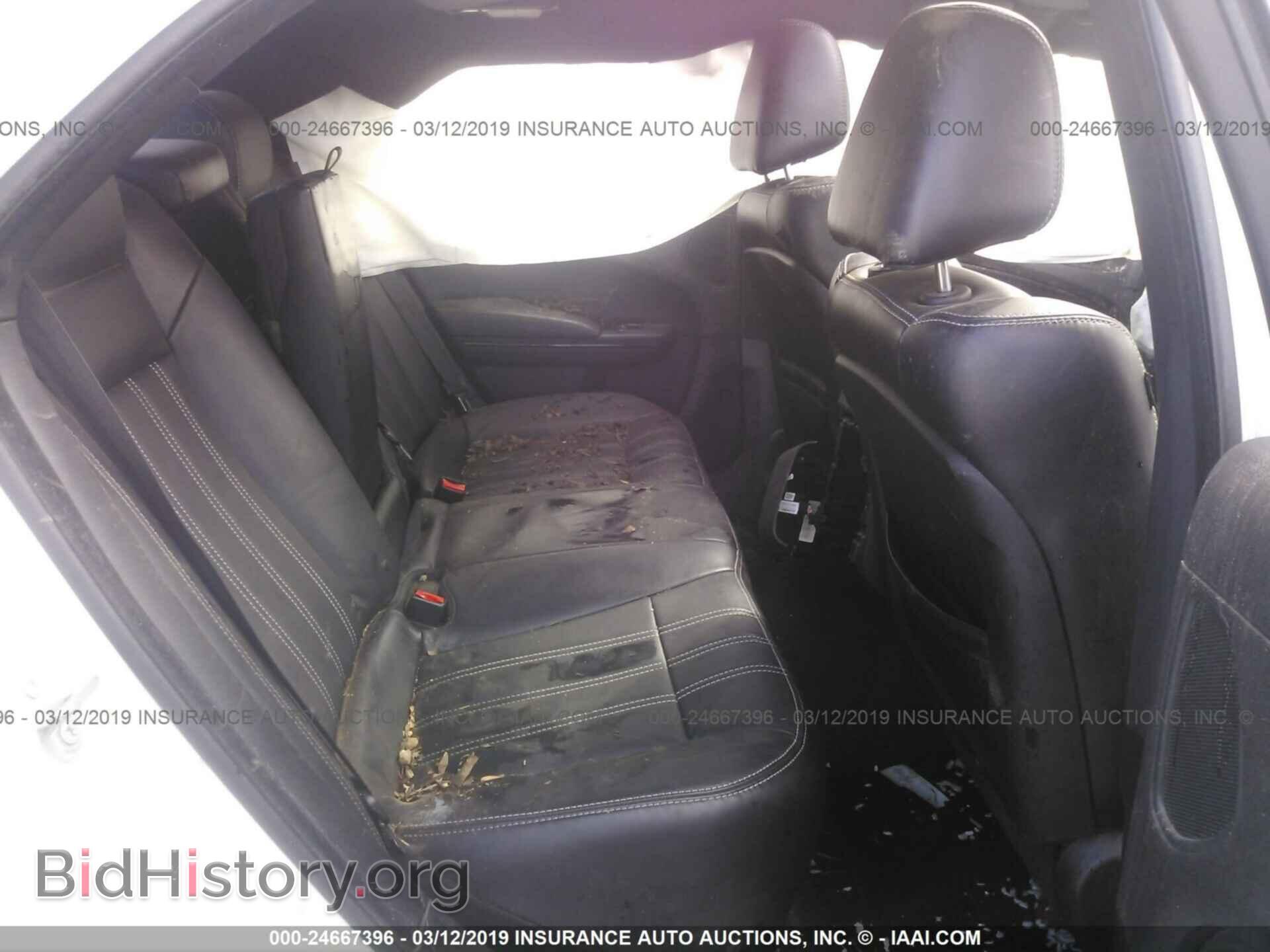2016 CHRYSLER 300 - VIN: 2C3CCABG2GH175722 - Photo 8