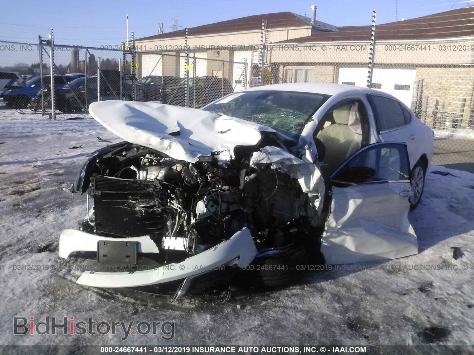 2016 CHRYSLER 200 - VIN: 1C3CCCAB3GN174538 - Photo 2