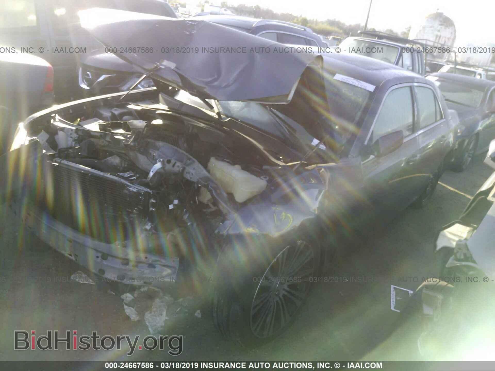 2014 CHRYSLER 300 - VIN: 2C3CCABGXEH103566 - Фото 2