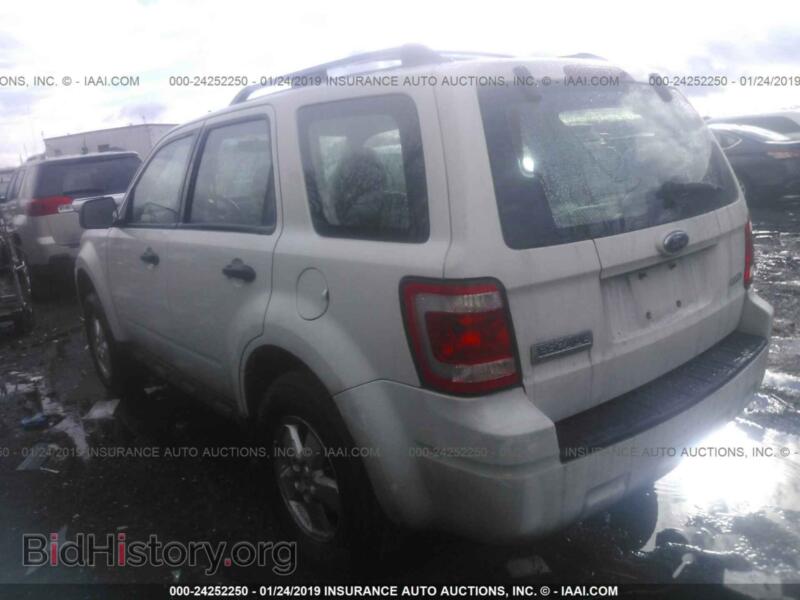 2009 Ford ESCAPE (VIN 1FMCU92779KB01209) — фото 3 из 10