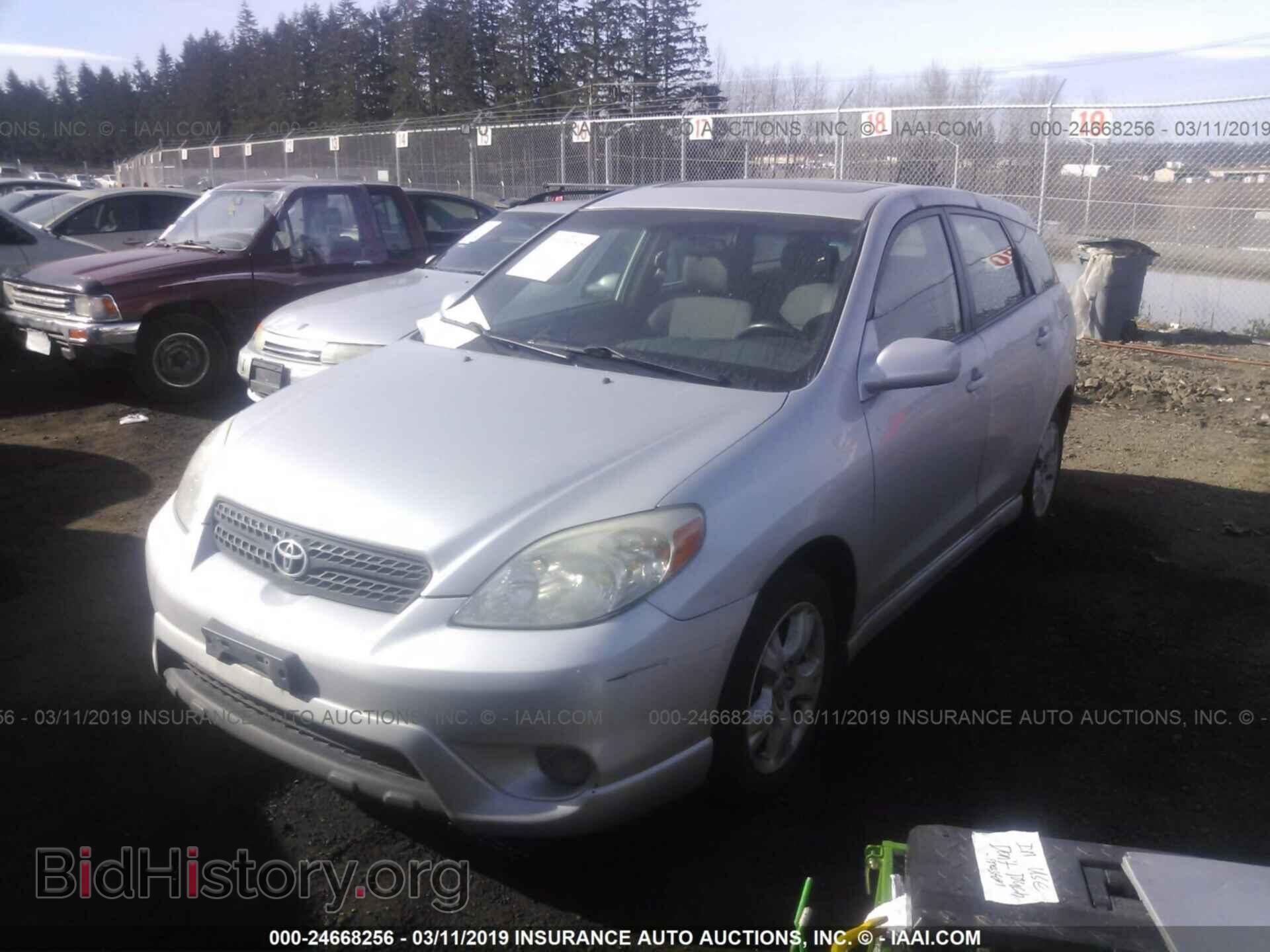 2005 TOYOTA COROLLA MATRIX - VIN: 2T1KR32E95C375794 - Photo 2