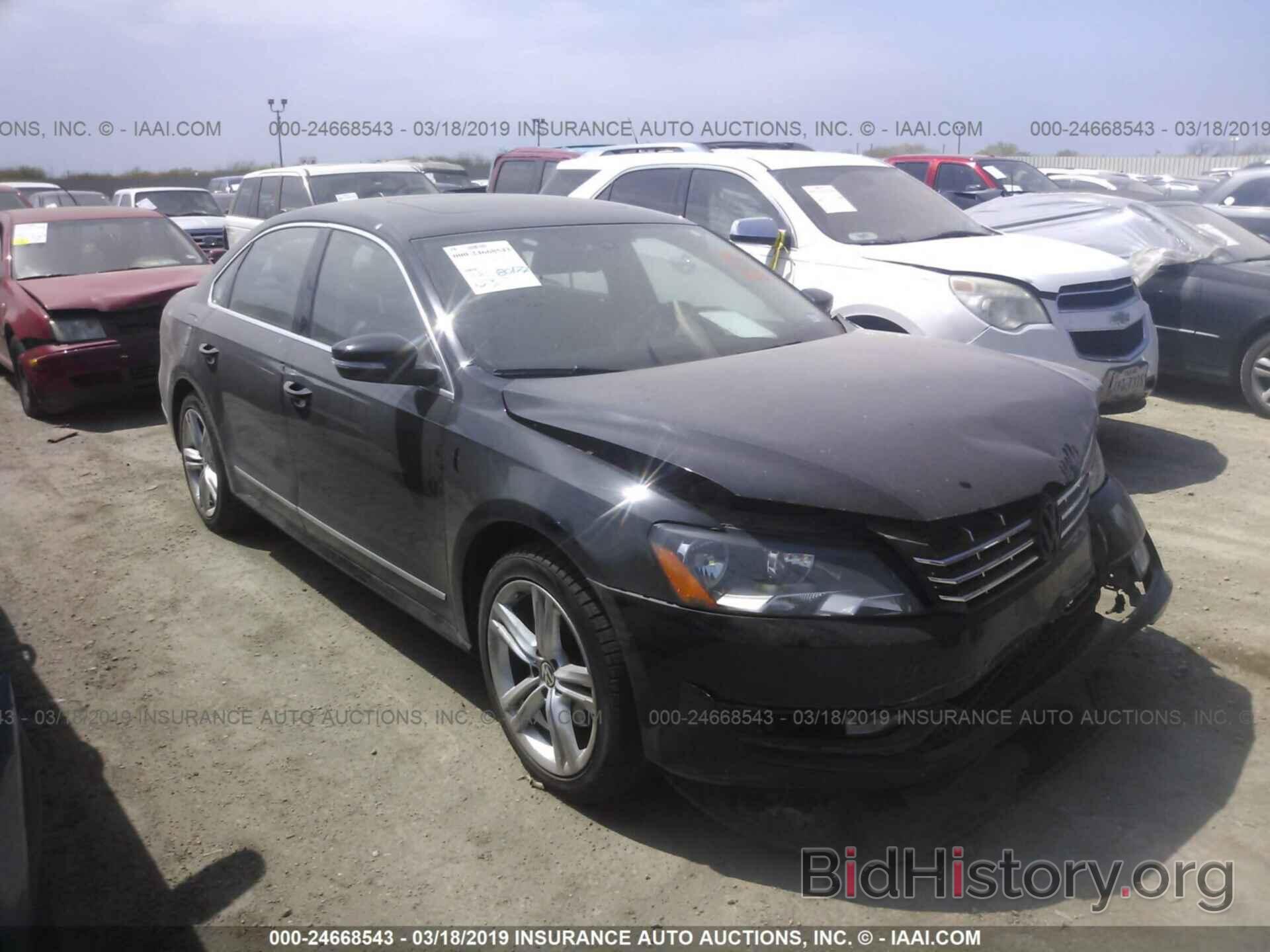 Photo 1VWCM7A38DC106801 - VOLKSWAGEN PASSAT 2013