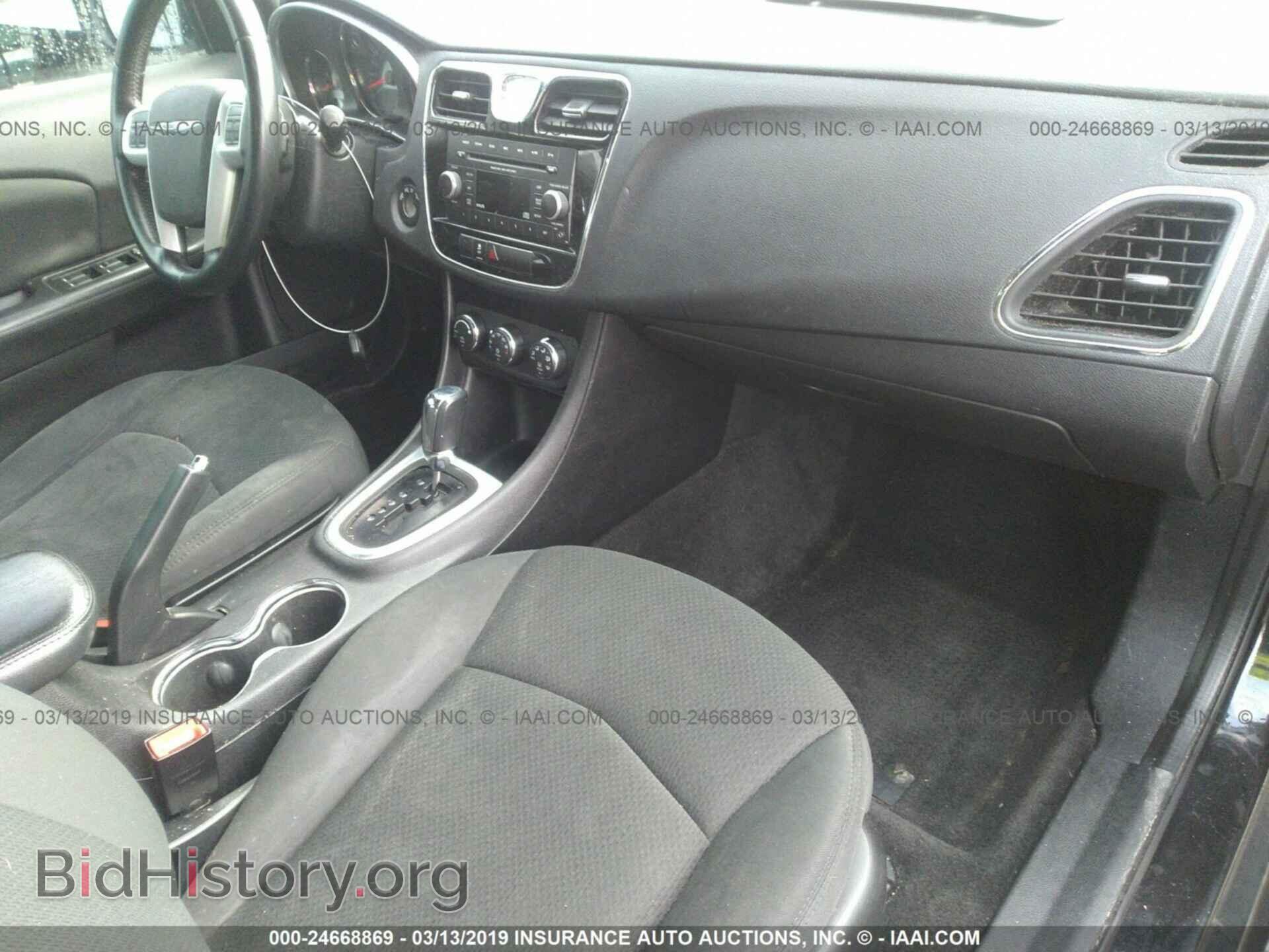 2012 CHRYSLER 200 - VIN: 1C3CCBBB5CN103733 - Фото 5