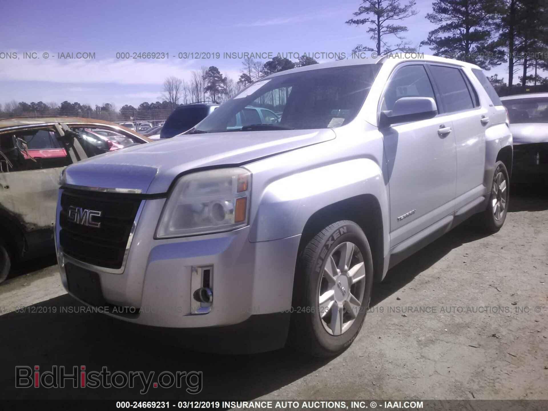 2010 GMC TERRAIN - VIN: 2CTALBEW6A6315127 - Photo 2