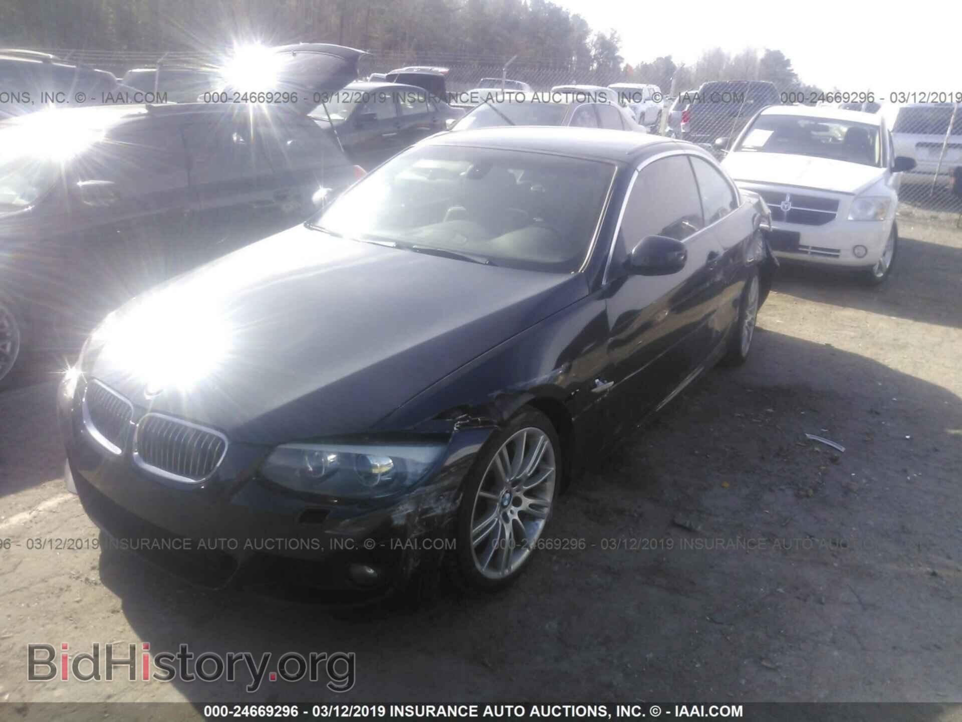 2013 BMW 335 - VIN: WBADX7C54DPA97729 - Фото 2