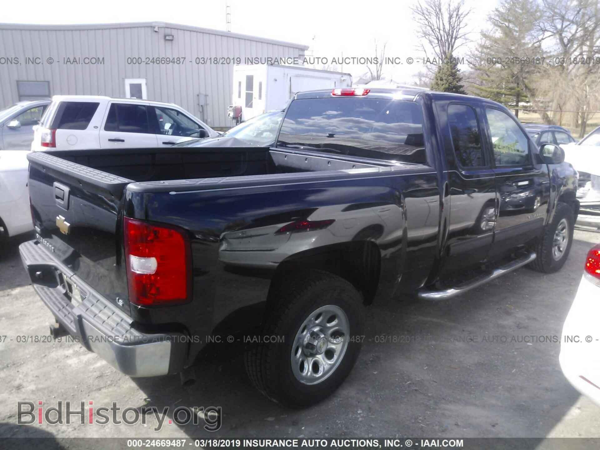 2011 CHEVROLET SILVERADO - VIN: 1GCRCREA4BZ214315 - Фото 4