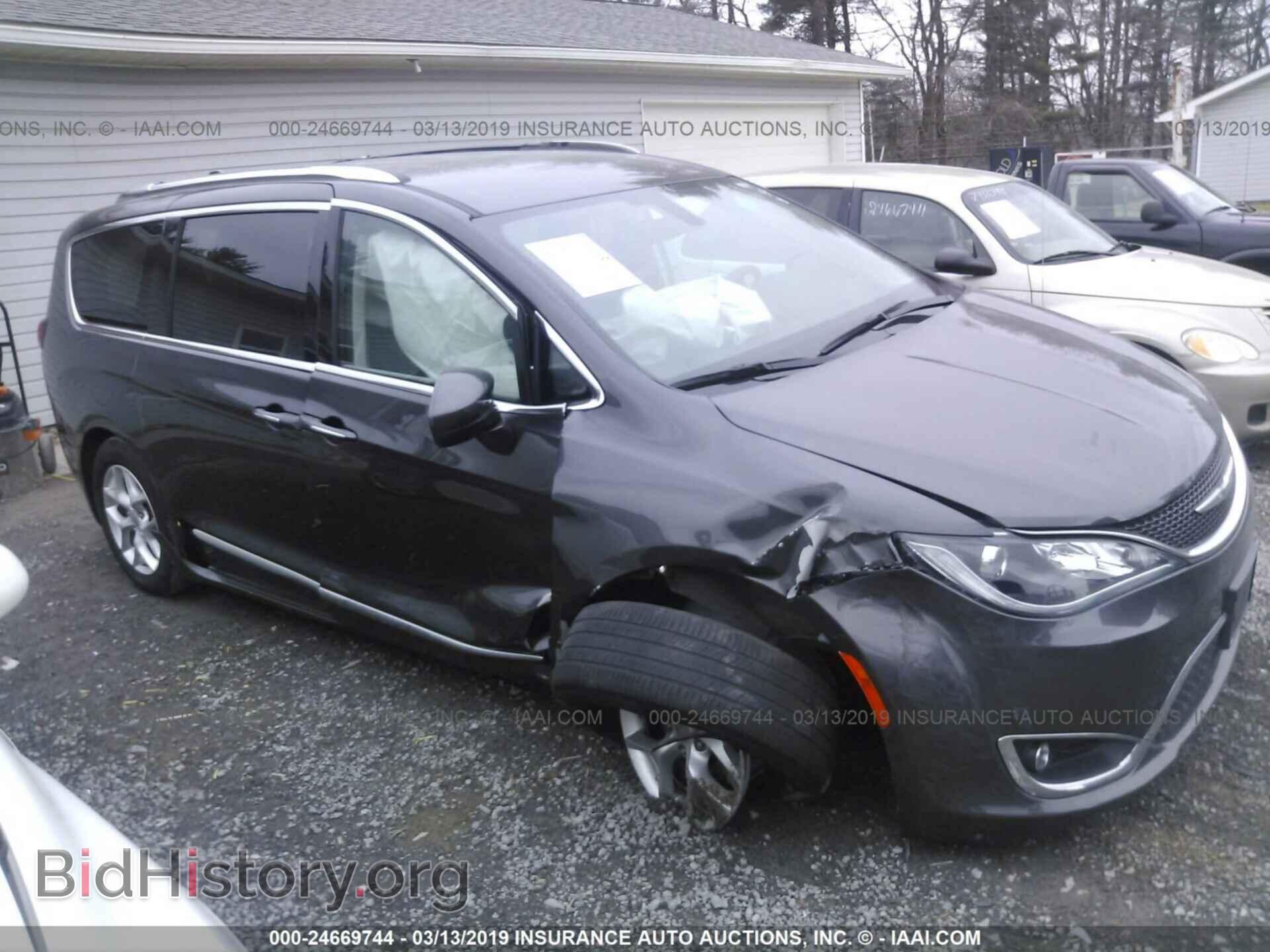 Фотография 2C4RC1EG1HR752902 - CHRYSLER PACIFICA 2017