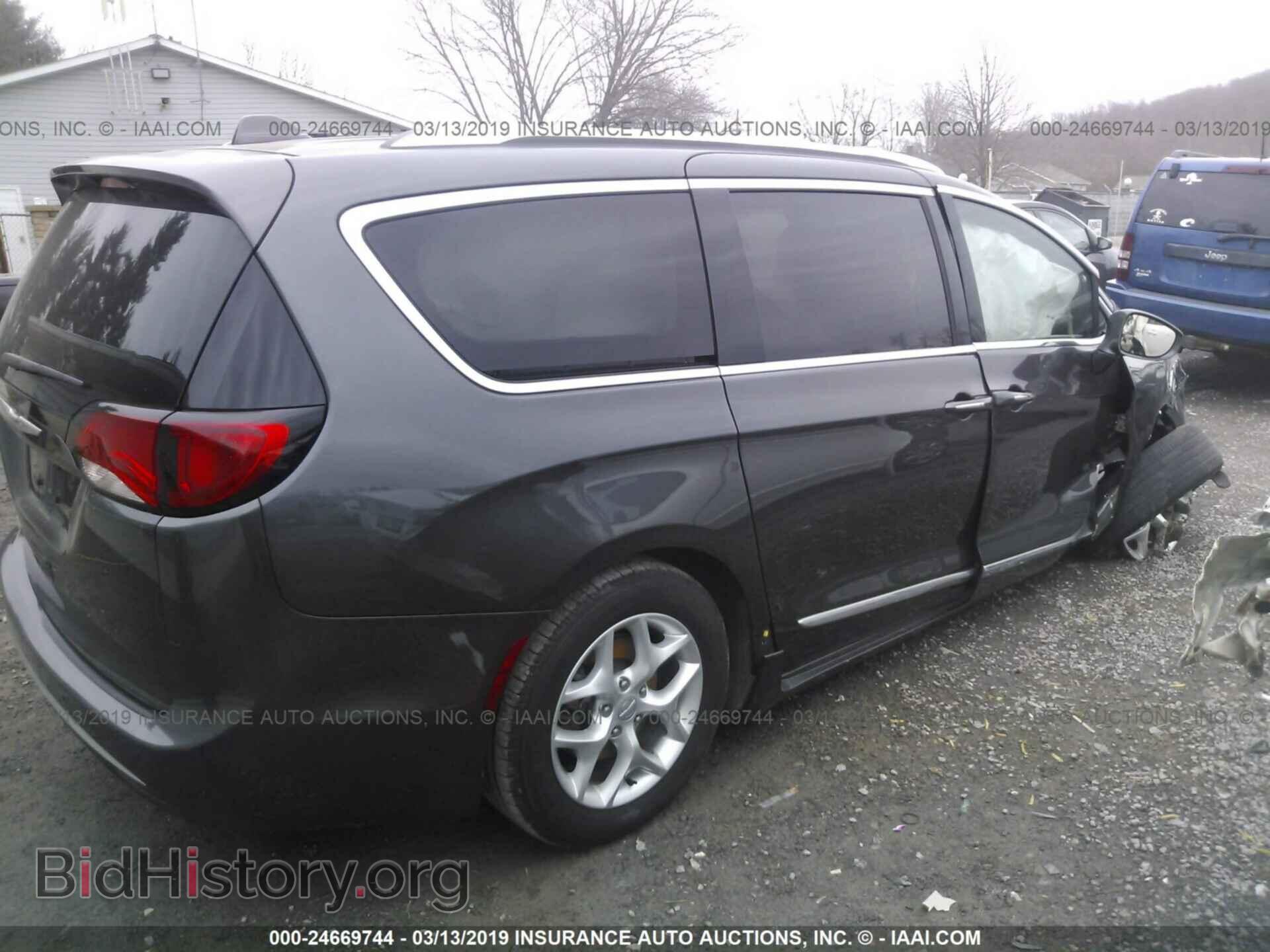 2017 CHRYSLER PACIFICA - VIN: 2C4RC1EG1HR752902 - Фото 4