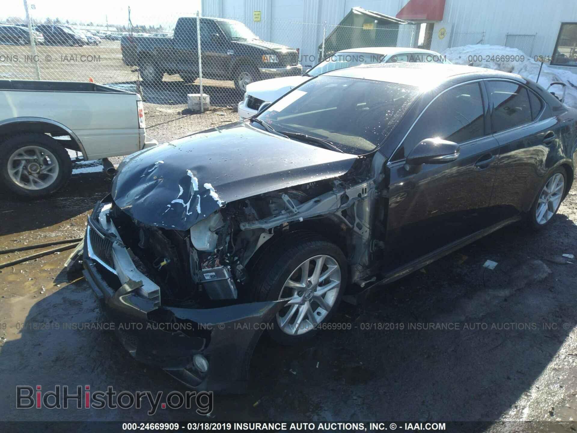 2011 LEXUS IS - VIN: JTHCF5C20B5049497 - Фото 2