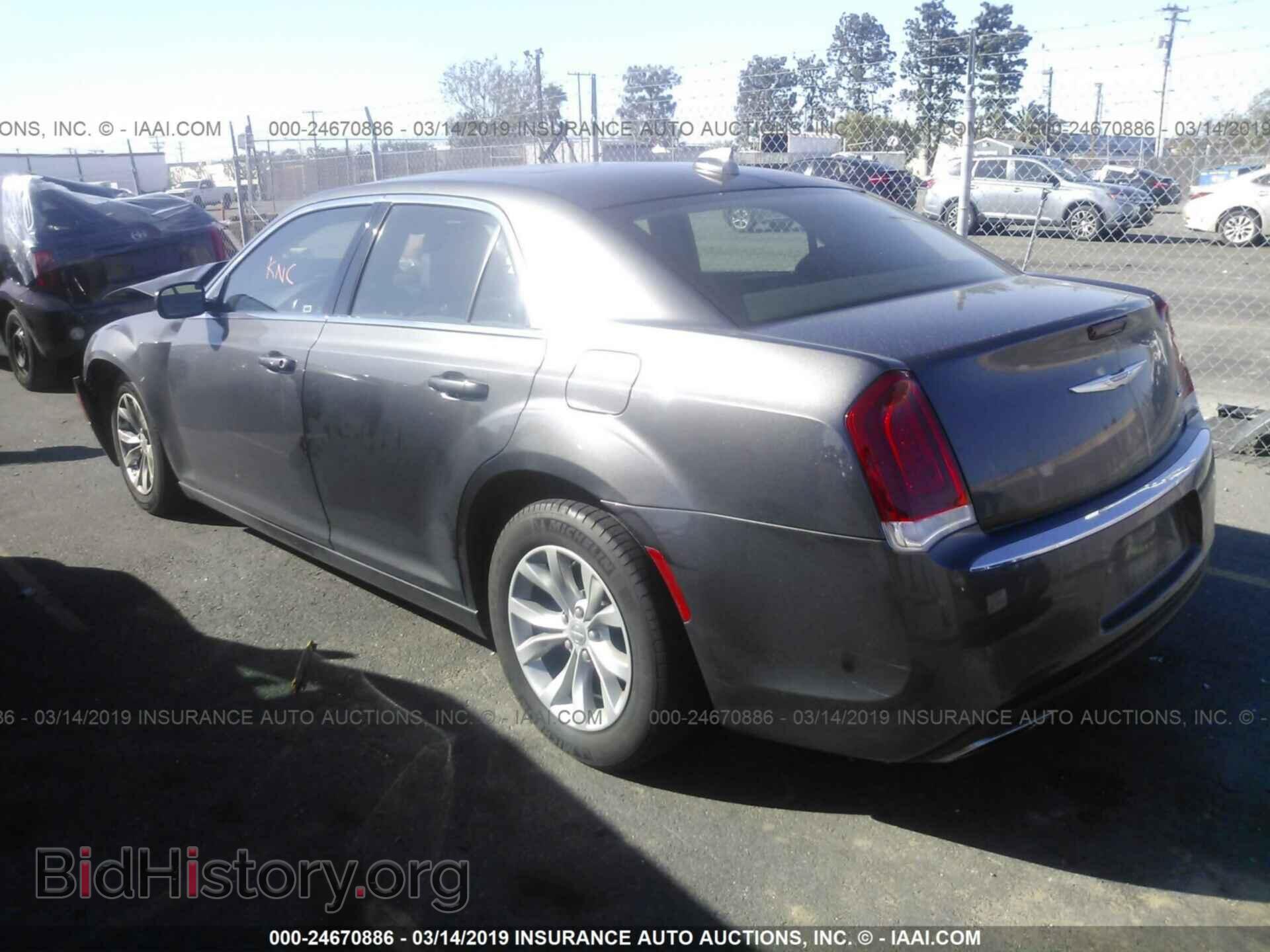 2016 CHRYSLER 300 - VIN: 2C3CCAAG9GH220186 - Фото 3