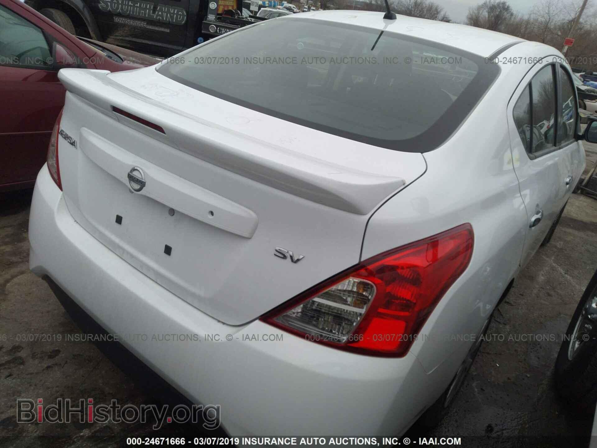 2019 NISSAN VERSA - VIN: 3N1CN7AP3KL841032 - Photo 4