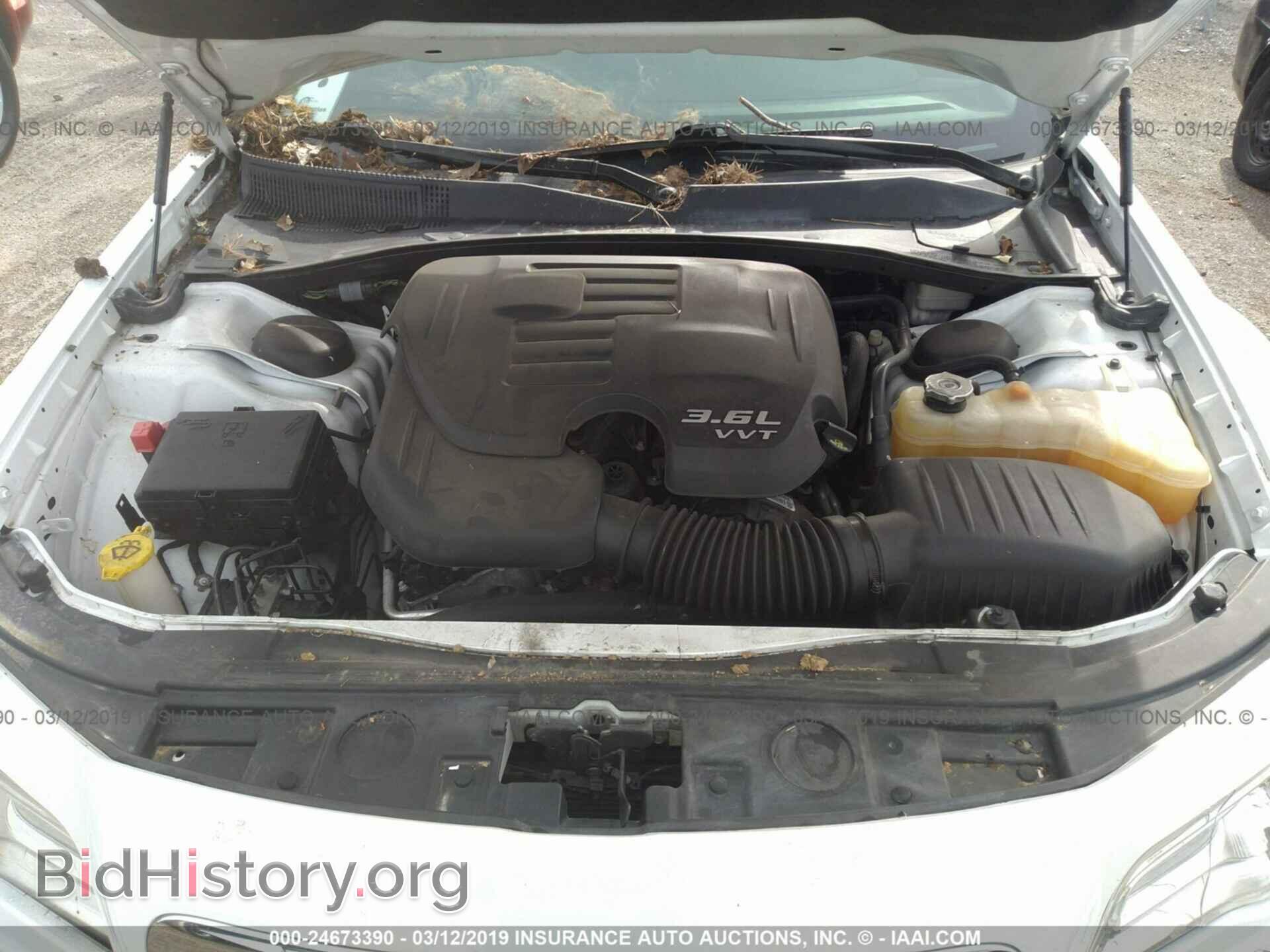 2014 CHRYSLER 300 - VIN: 2C3CCAAG9EH228592 - Фото 10