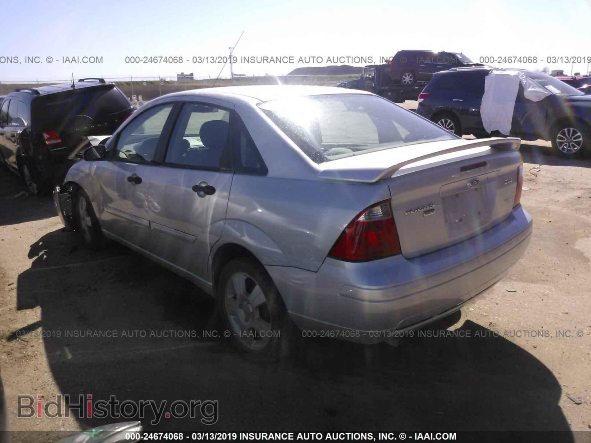 2005 FORD FOCUS - VIN: 1FAFP34N45W231829 - Фото 3