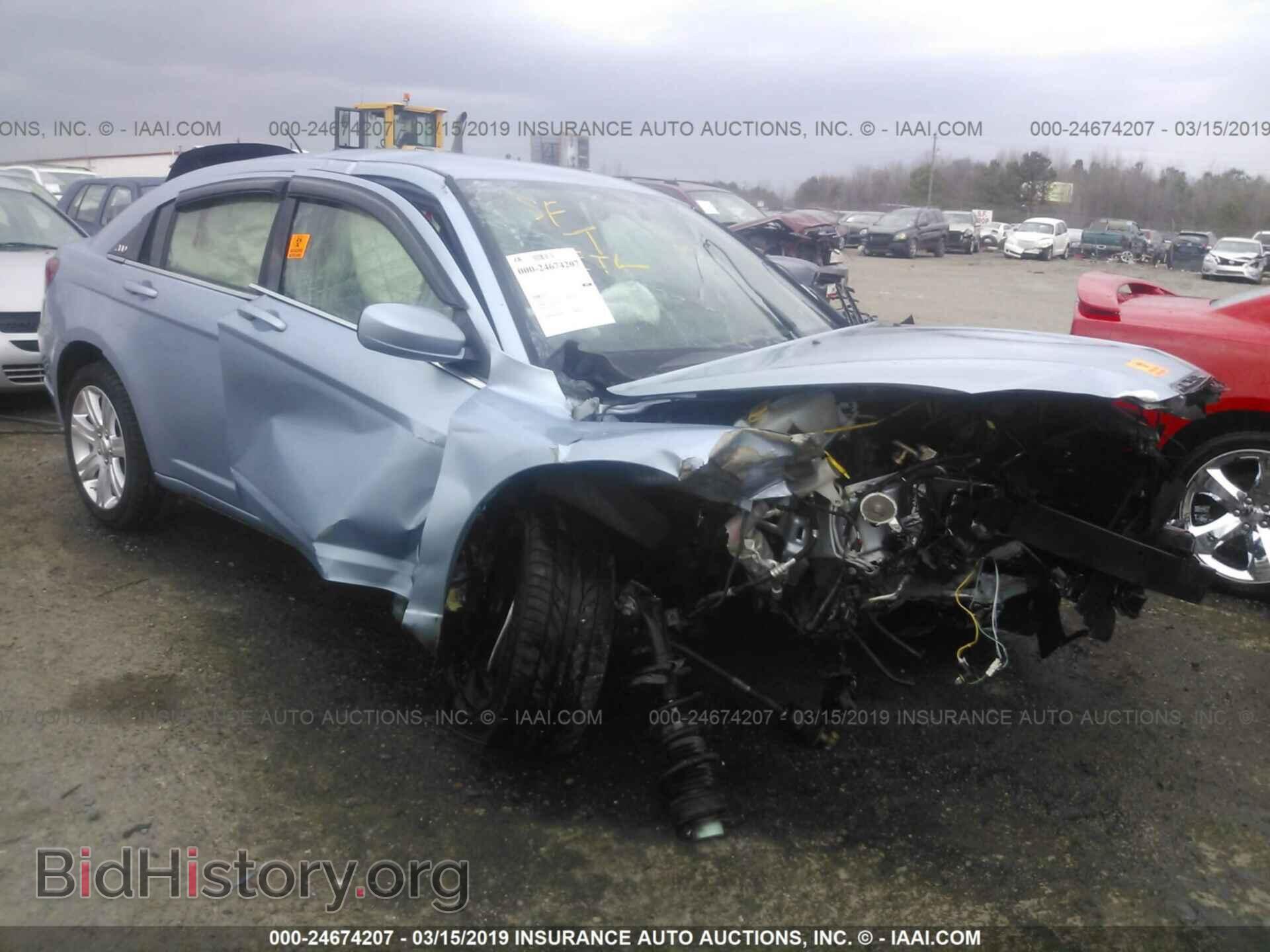 Фотография 1C3CCBAB3DN670400 - CHRYSLER 200 2013