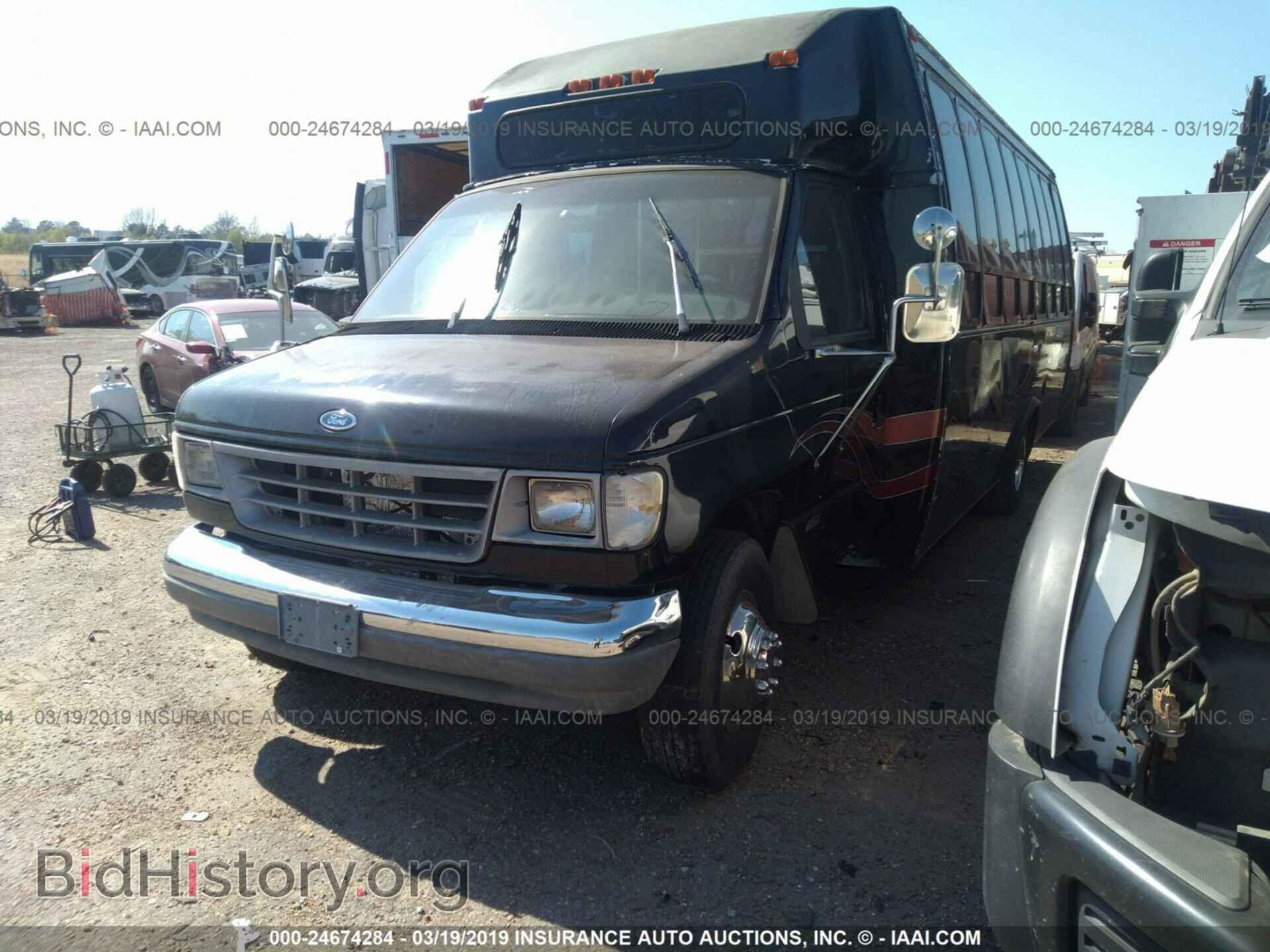 1993 FORD ECONOLINE - VIN: 1FDKE37M8PHB15196 - Photo 2