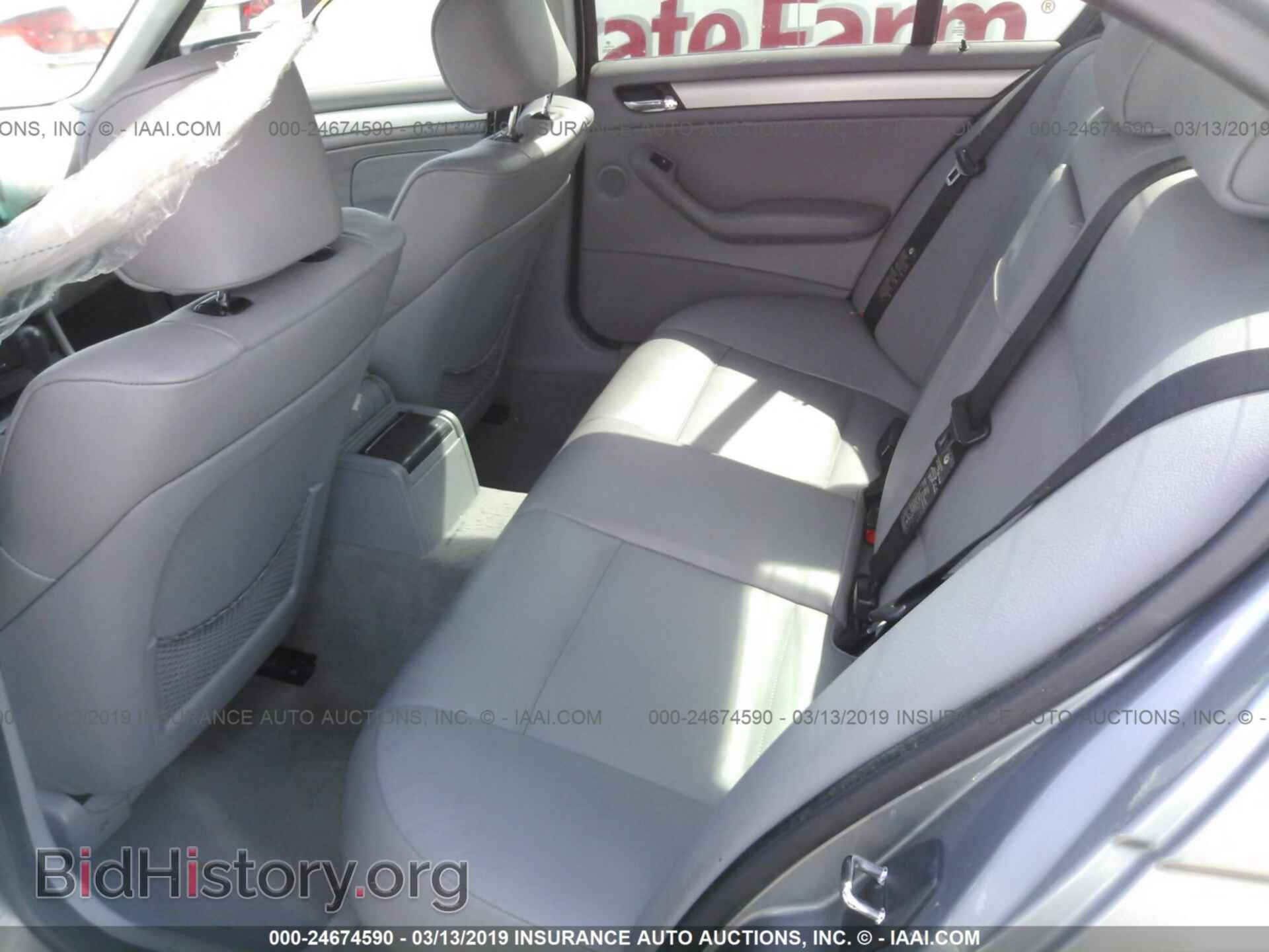 2004 BMW 330 - VIN: WBAEV53494KM33682 - Photo 8