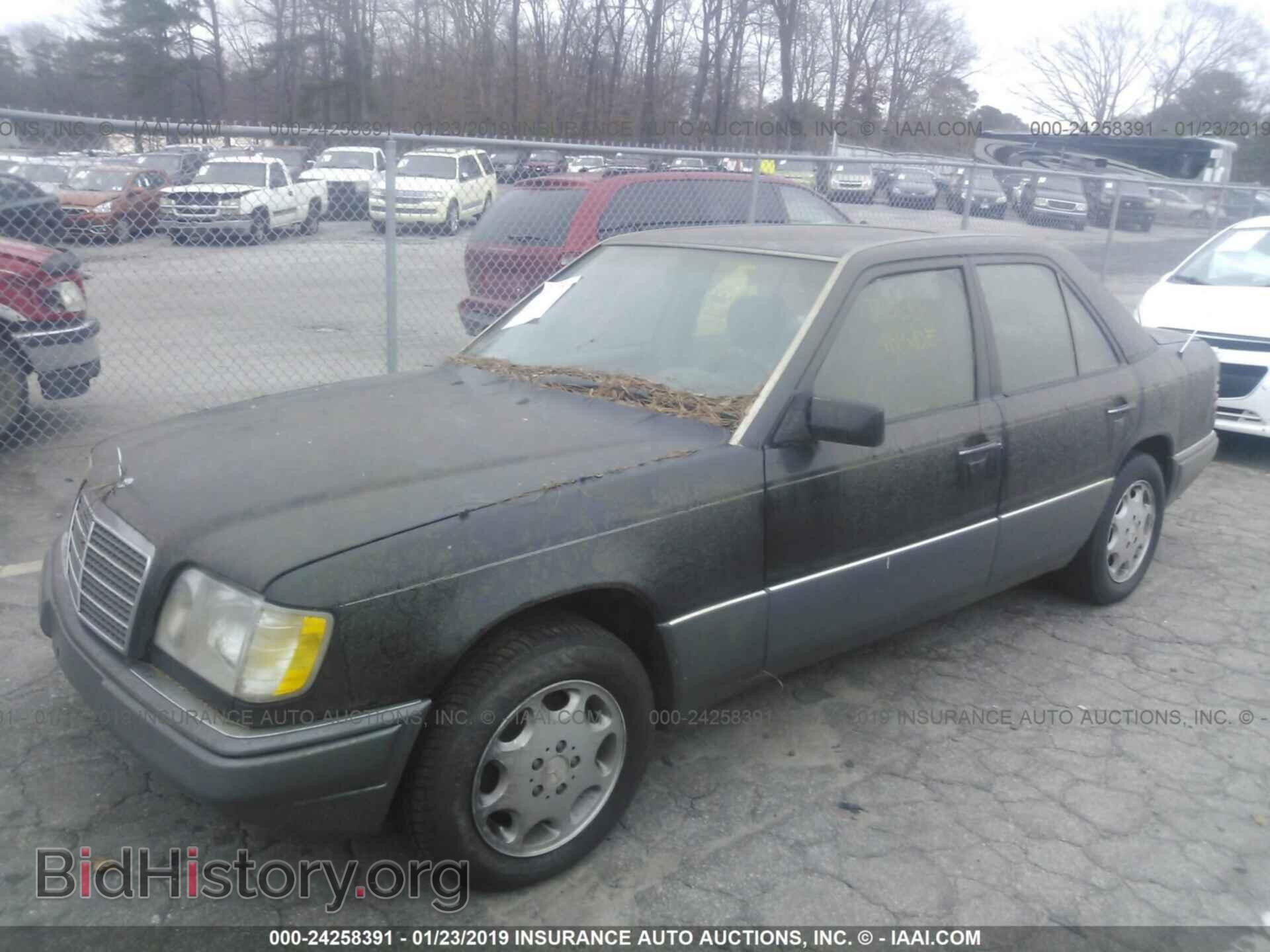 1994 MERCEDES-BENZ E - VIN: WDBEA32E2RC150747 - Photo 2
