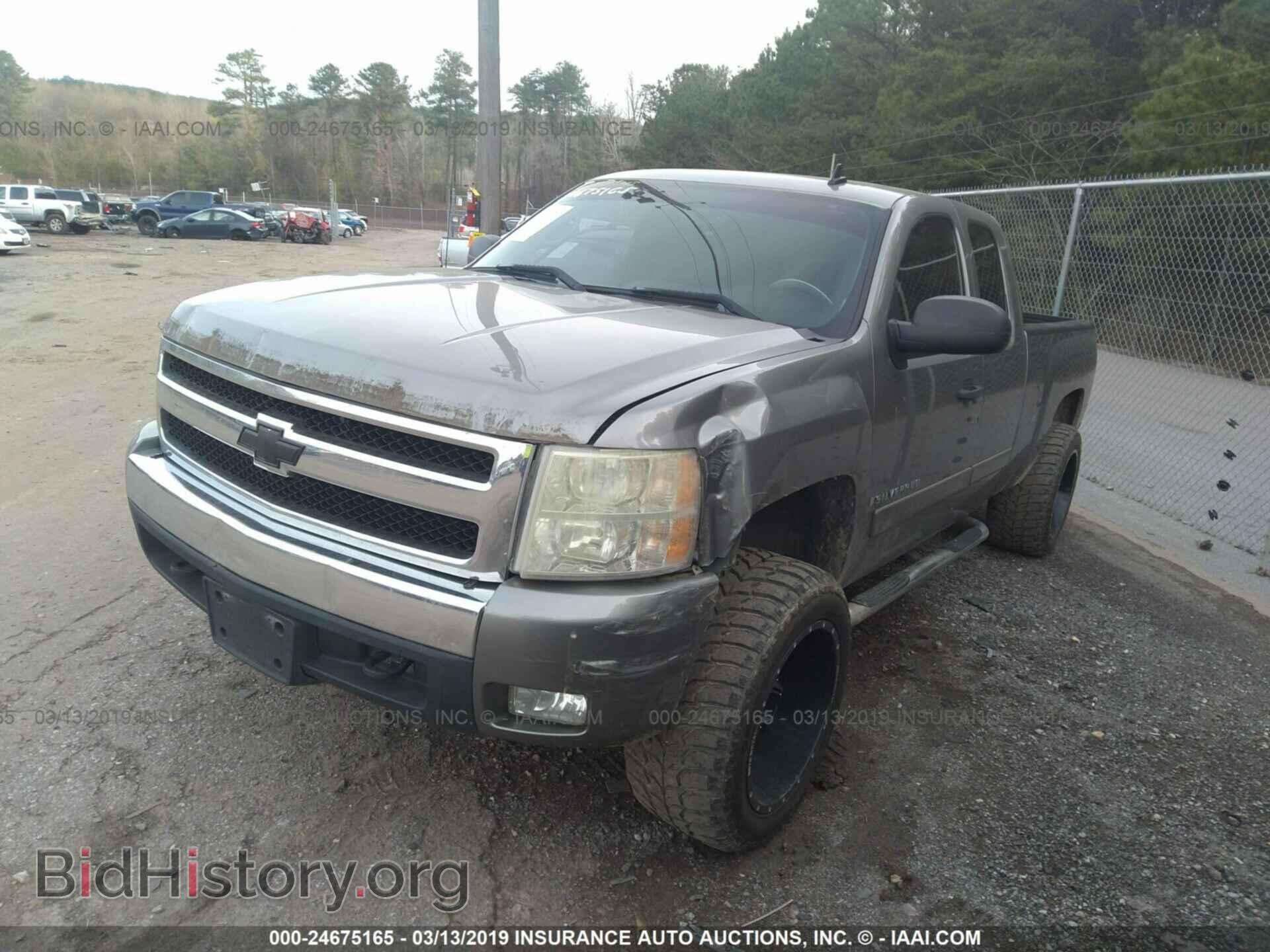 2007 CHEVROLET SILVERADO - VIN: 2GCEC19J871597718 - Фото 2