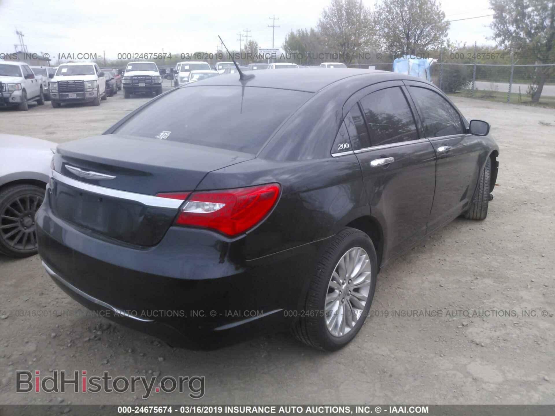 2011 CHRYSLER 200 - VIN: 1C3BC2FB5BN522833 - Photo 4